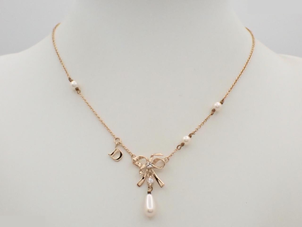Other lines: Precious metals, necklaces, pendants, pearls, ribbons — view 3