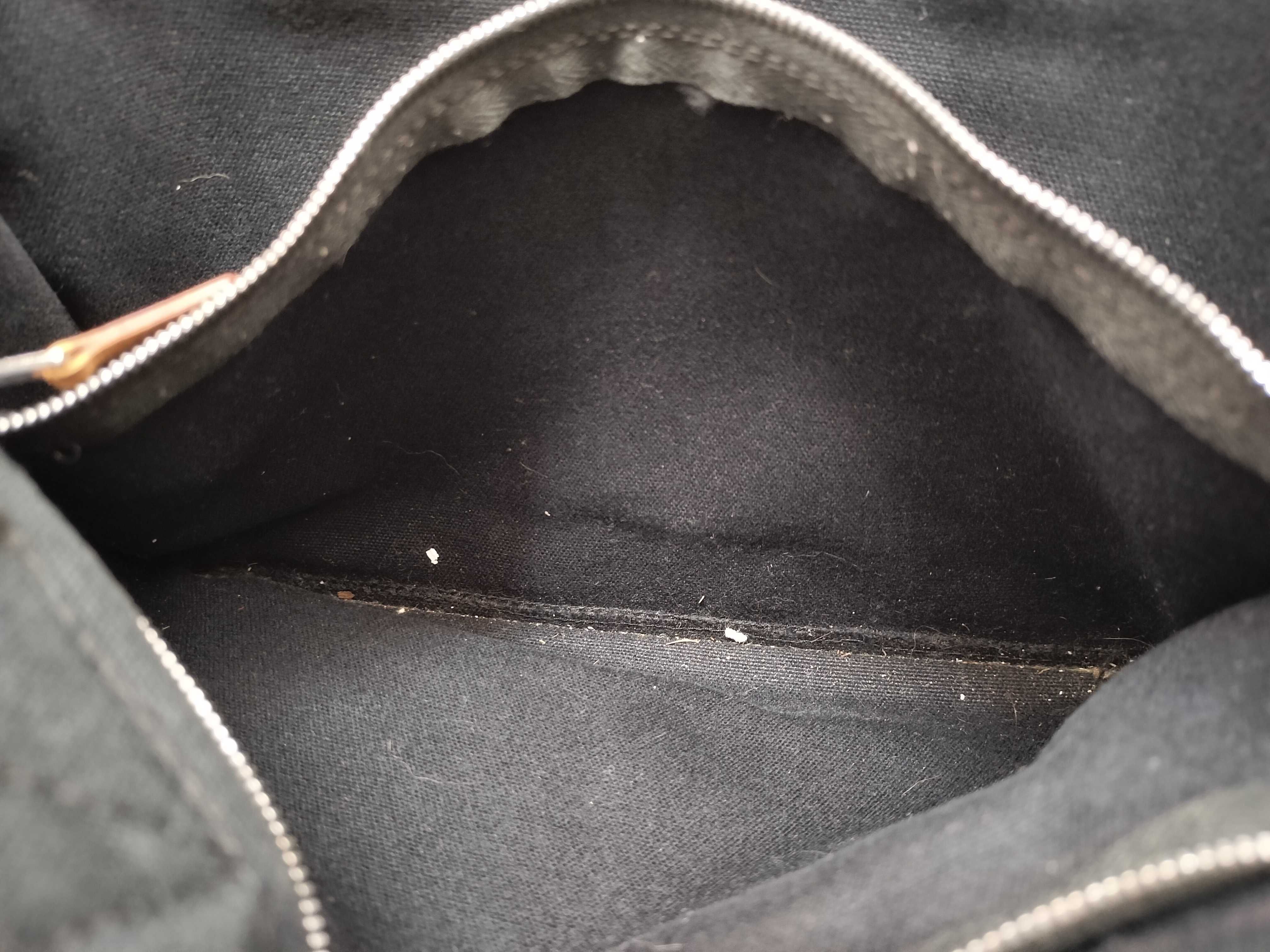 Fourre-Tout PM Handbag — view 15