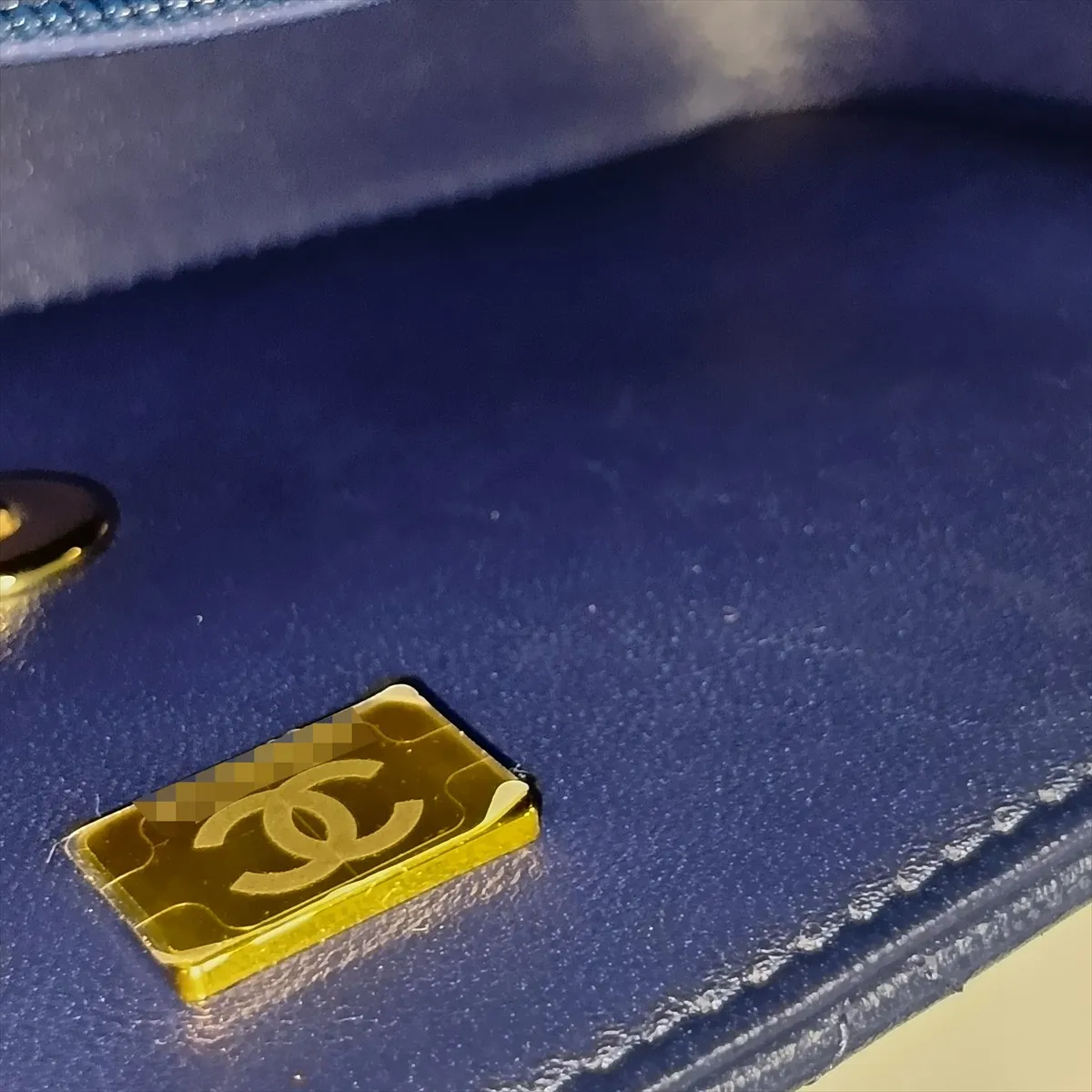 [Individually packaged] Chanel Matelassé Lambskin 2-Way Handbag, Top Handle, Navy, Gold Hardware, A9H832T8, Random Plate — view 13