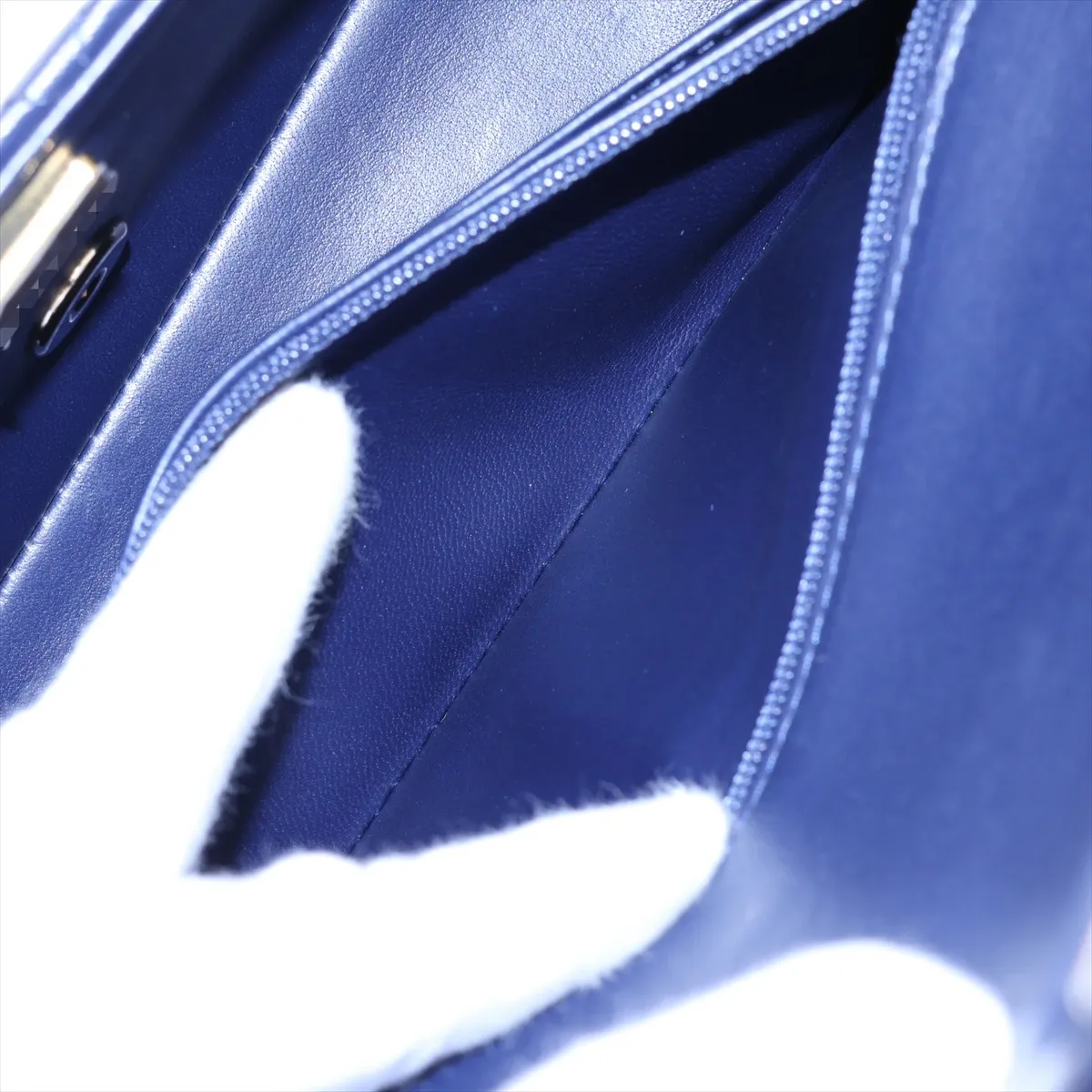 [Individually packaged] Chanel Matelassé Lambskin 2-Way Handbag, Top Handle, Navy, Gold Hardware, A9H832T8, Random Plate — view 9