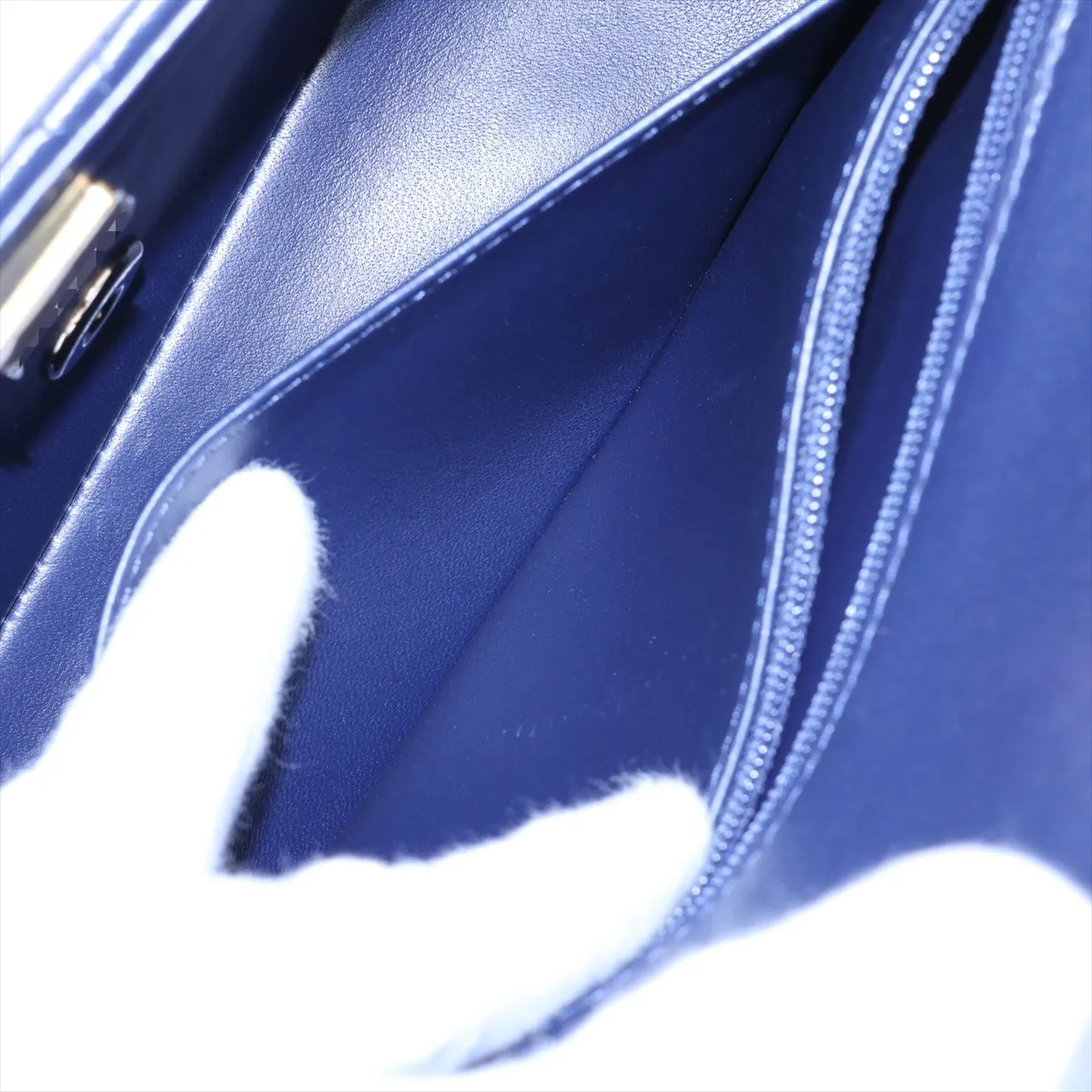 [Individually packaged] Chanel Matelassé Lambskin 2-Way Handbag, Top Handle, Navy, Gold Hardware, A9H832T8, Random Plate — view 10