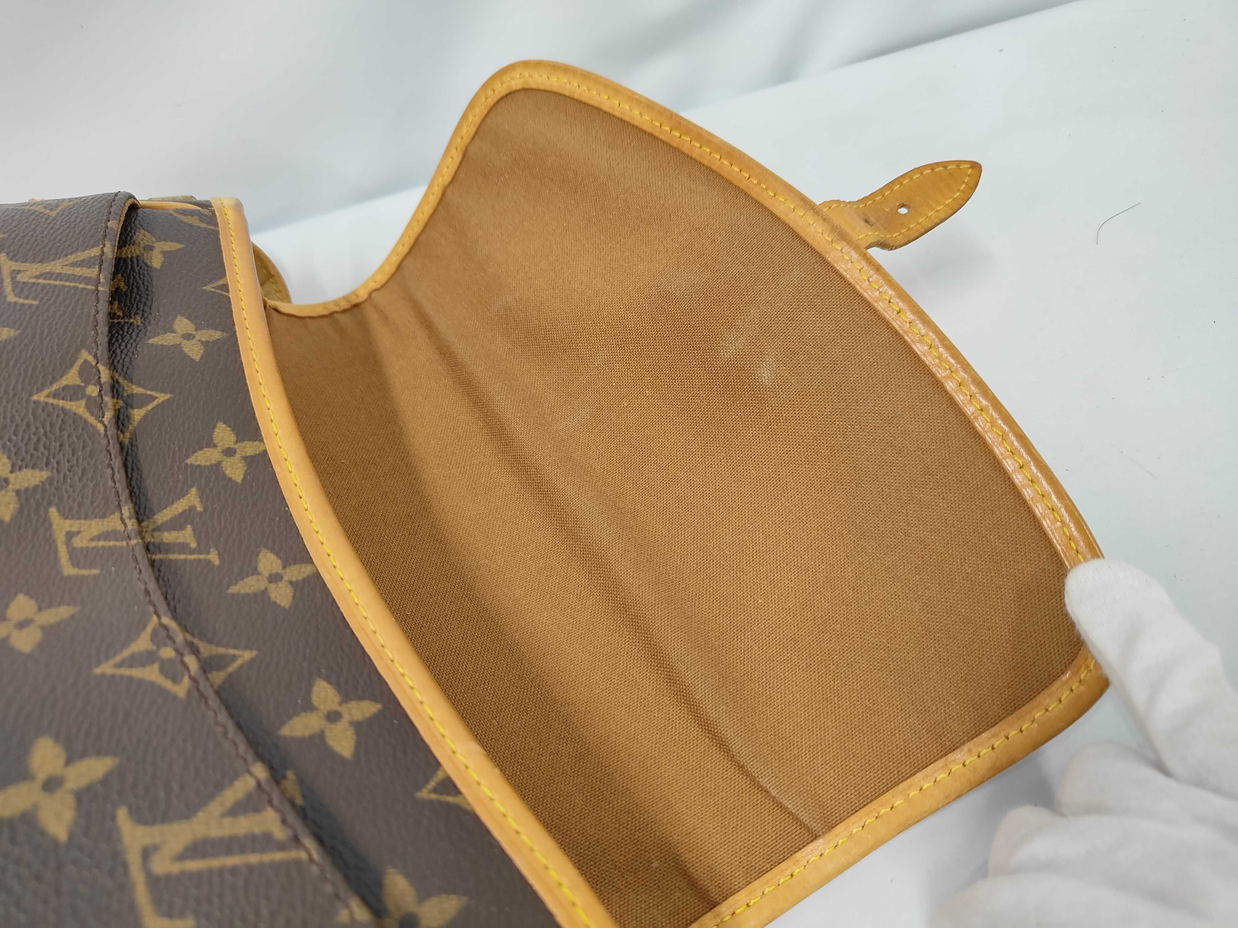 Sologne Shoulder Bag (with box) — view 8