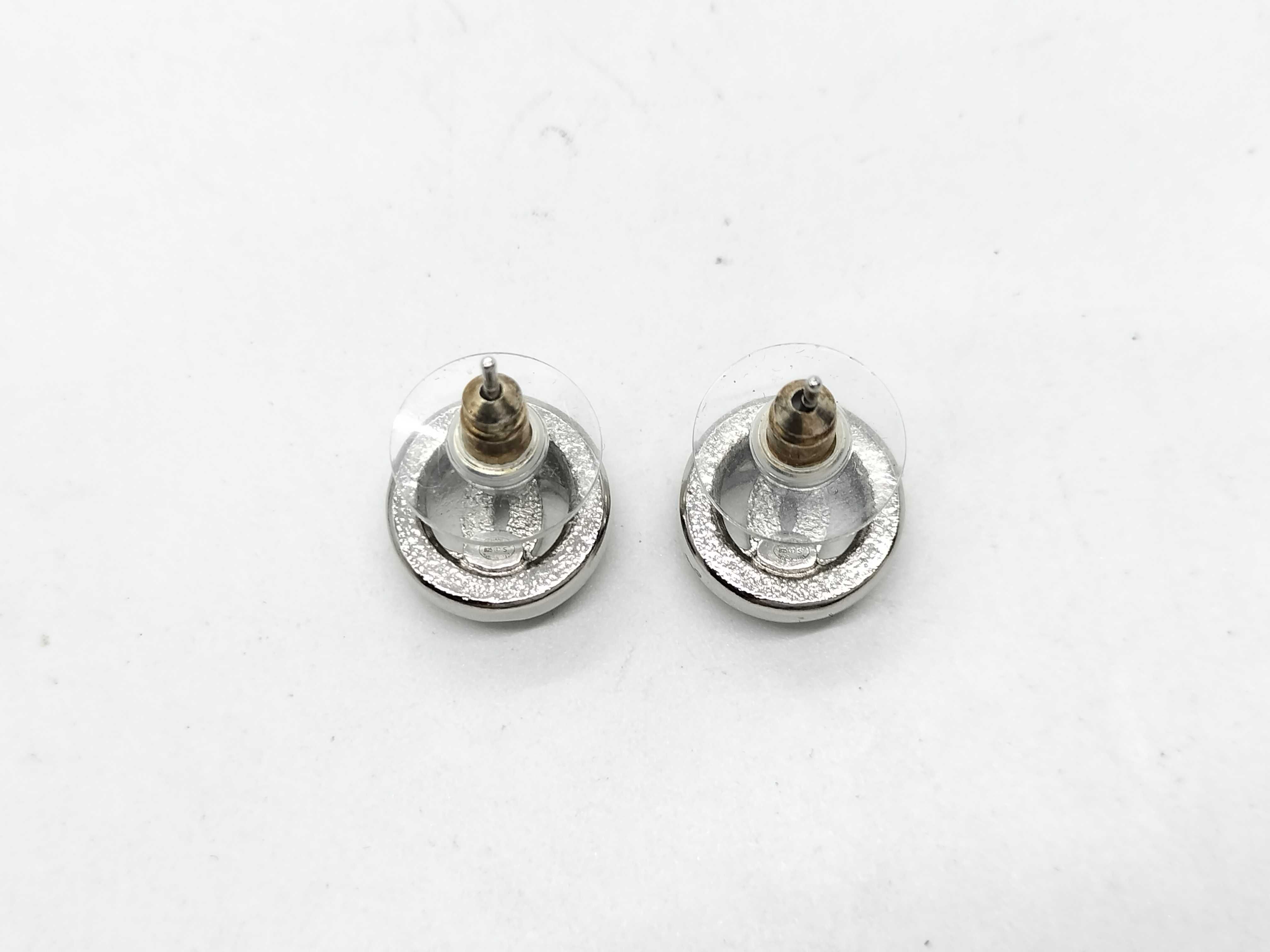 B25 S Earrings — view 3
