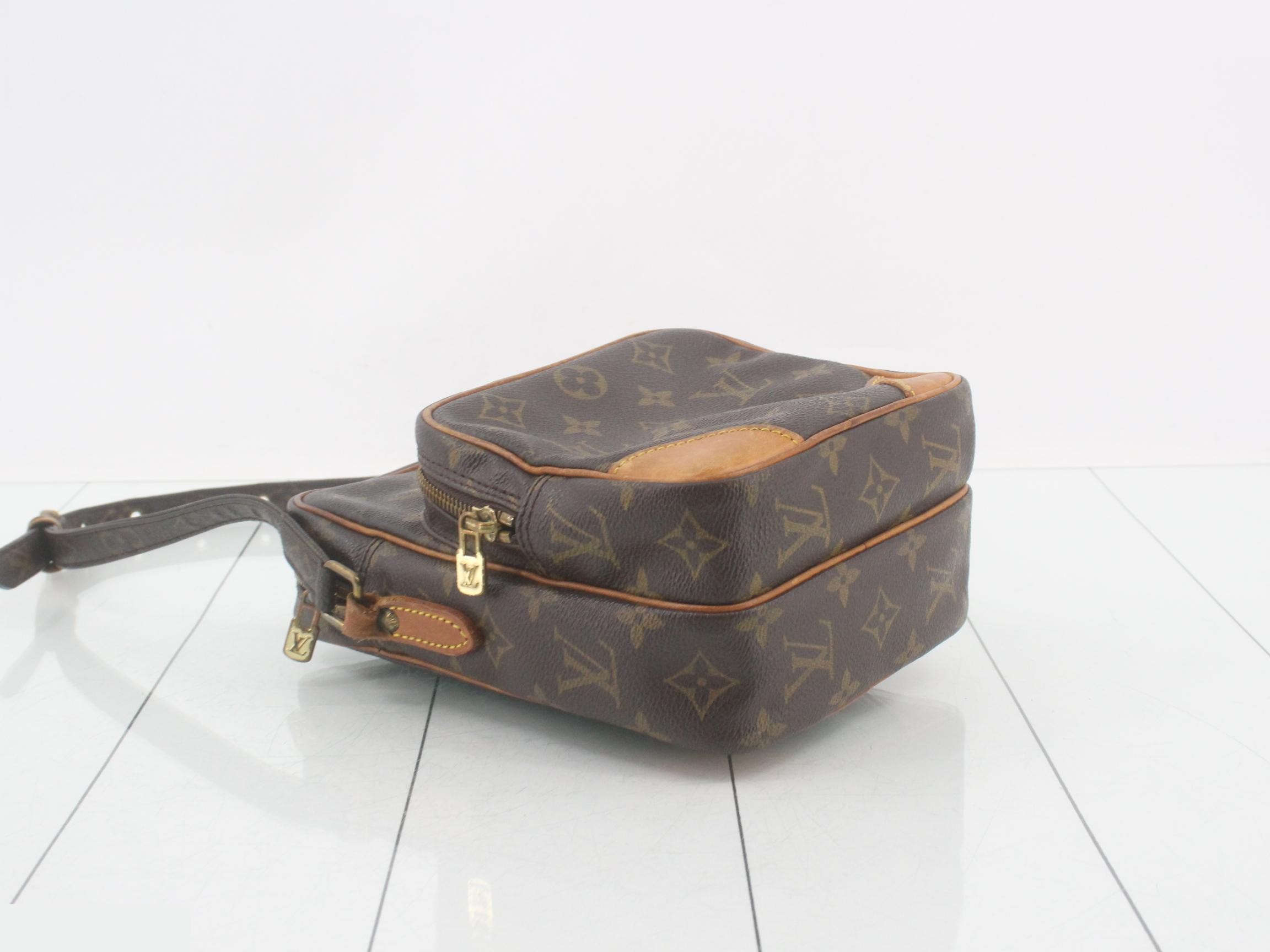 Monogram Amazon — view 5