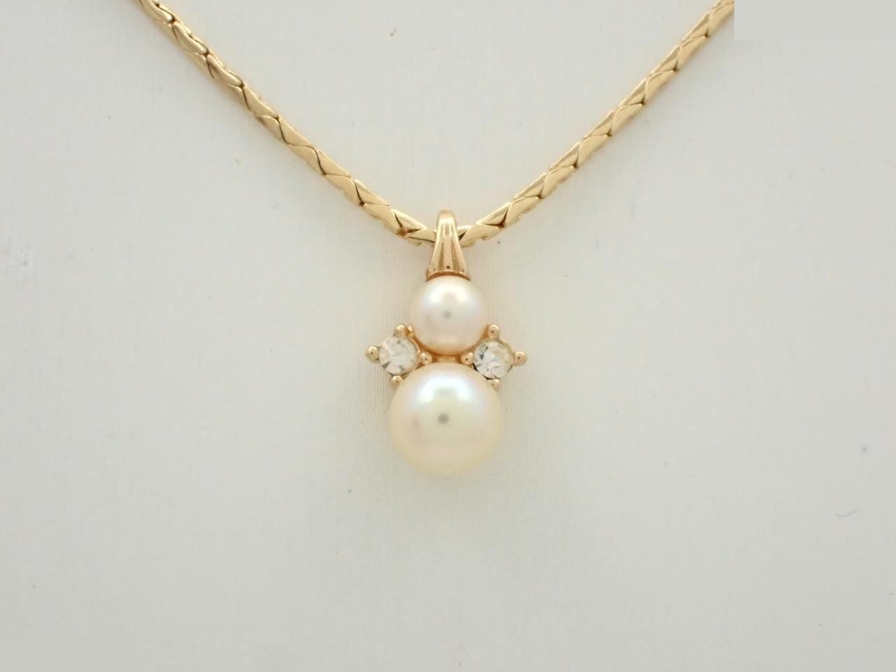 necklace, neck circumference approximately 42cm