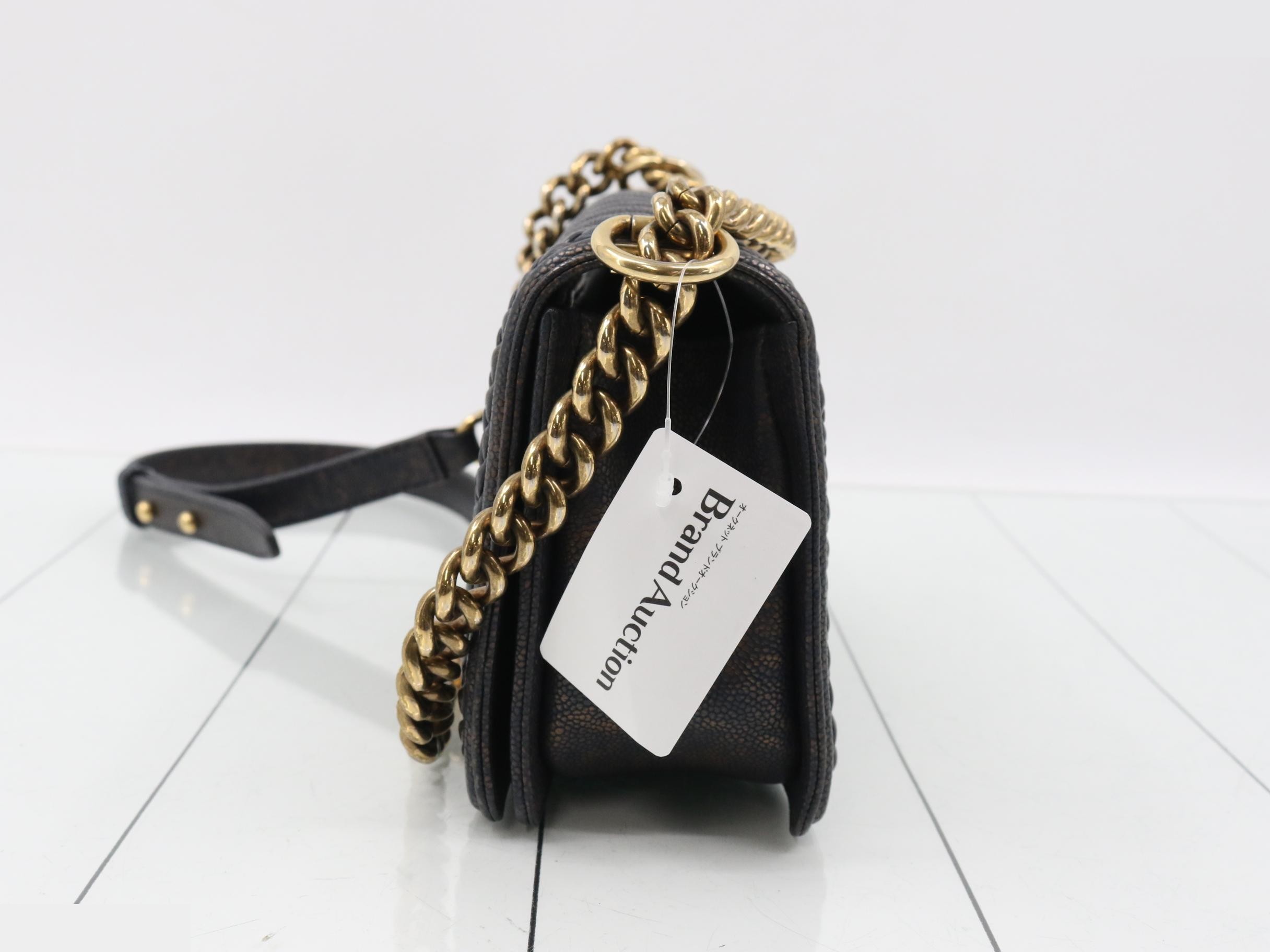 Caviar leather V-stitch Boy Chanel chain shoulder bag, gray — view 3