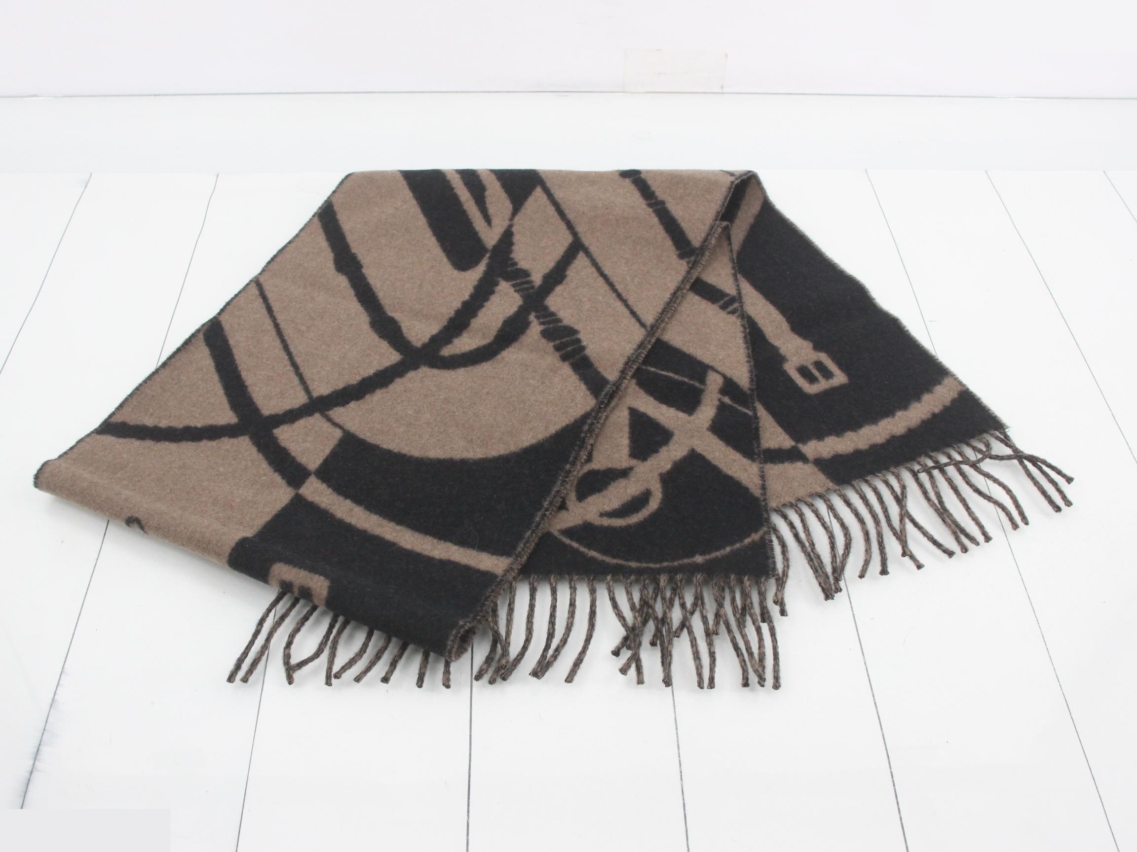 Unused cashmere scarf — view 3