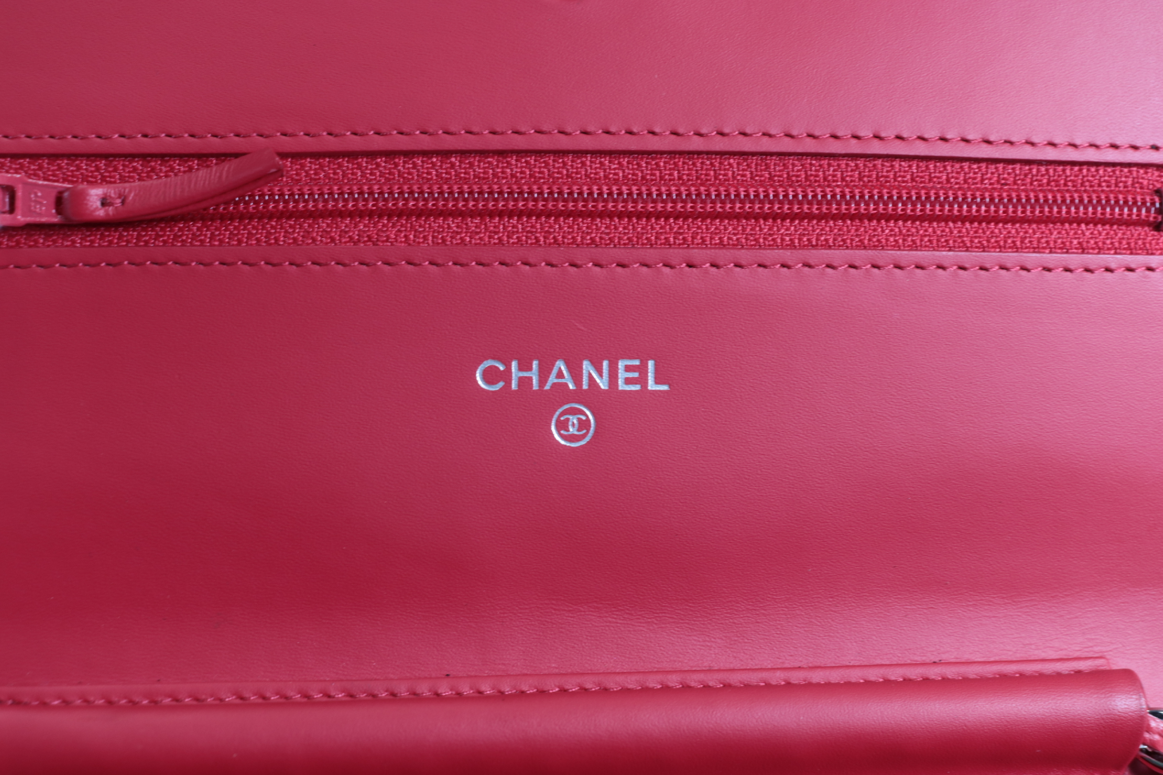 Large Coco Caviar Chain Wallet, Serial Number 19, Pink Shoulder Bag — view 9