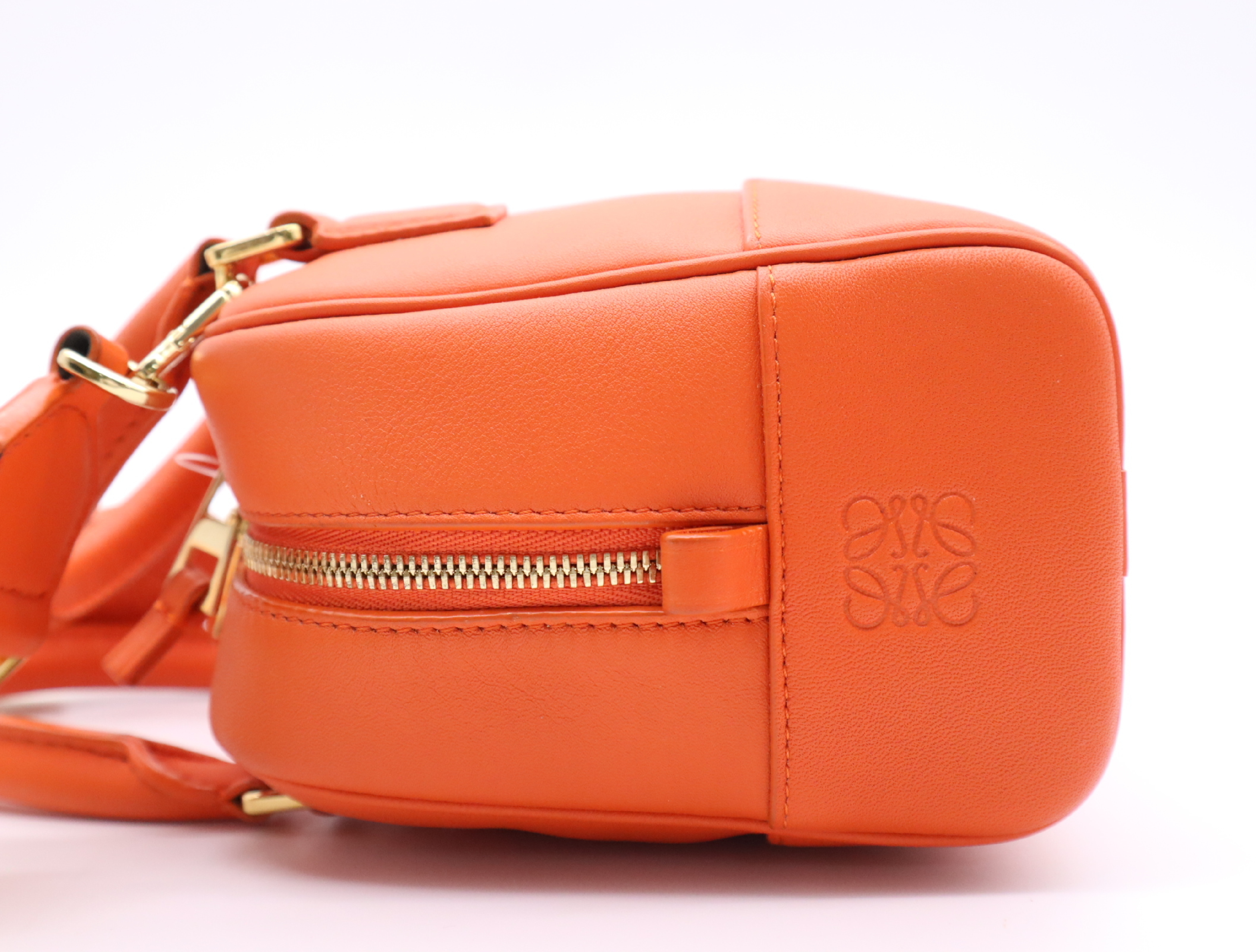 Leather Amazona 16 Square Handbag, Orange, with Shoulder Strap, Dust Bag x2, Padlock, and Keys x2 (Shoulder Bag) — view 3