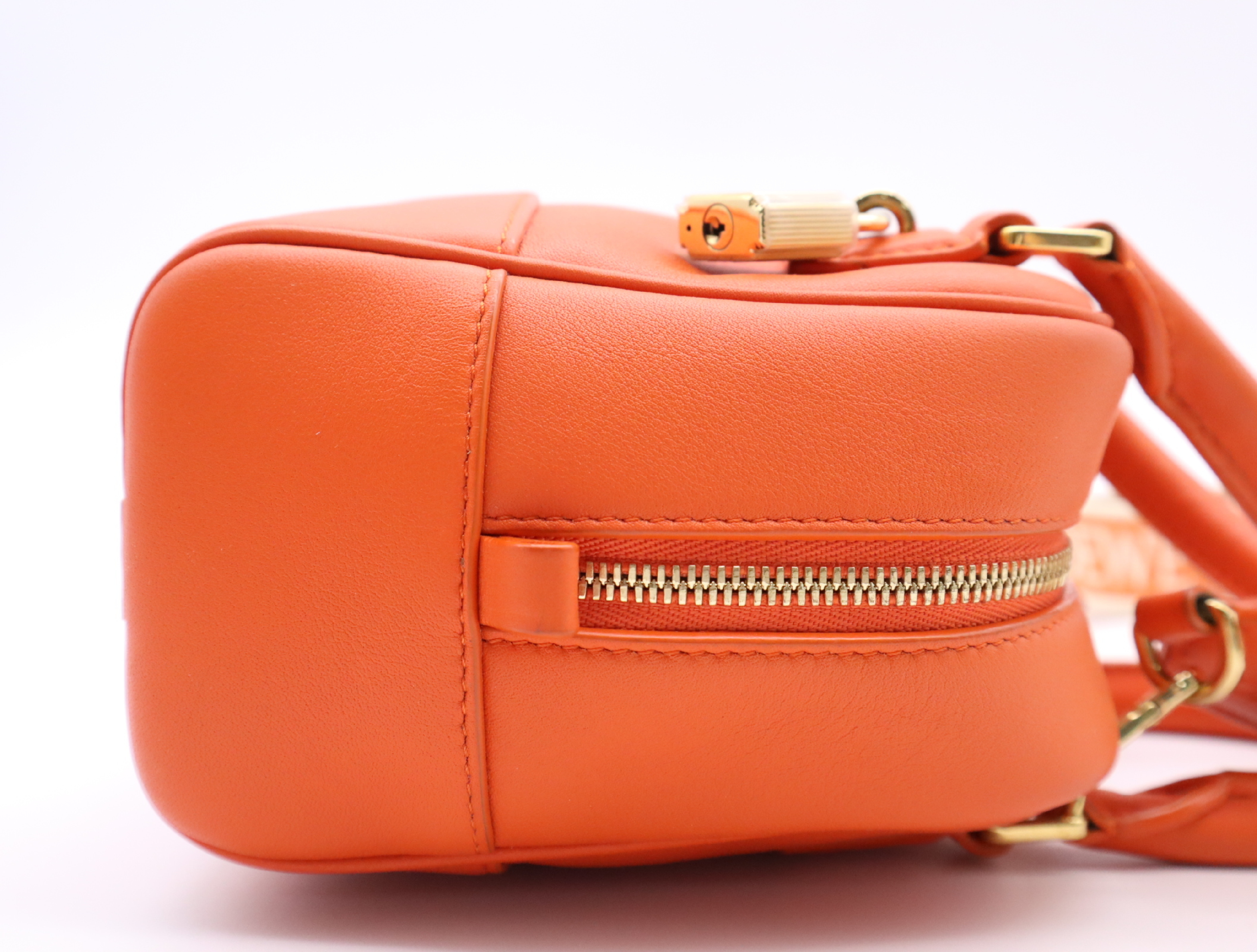Leather Amazona 16 Square Handbag, Orange, with Shoulder Strap, Dust Bag x2, Padlock, and Keys x2 (Shoulder Bag) — view 5