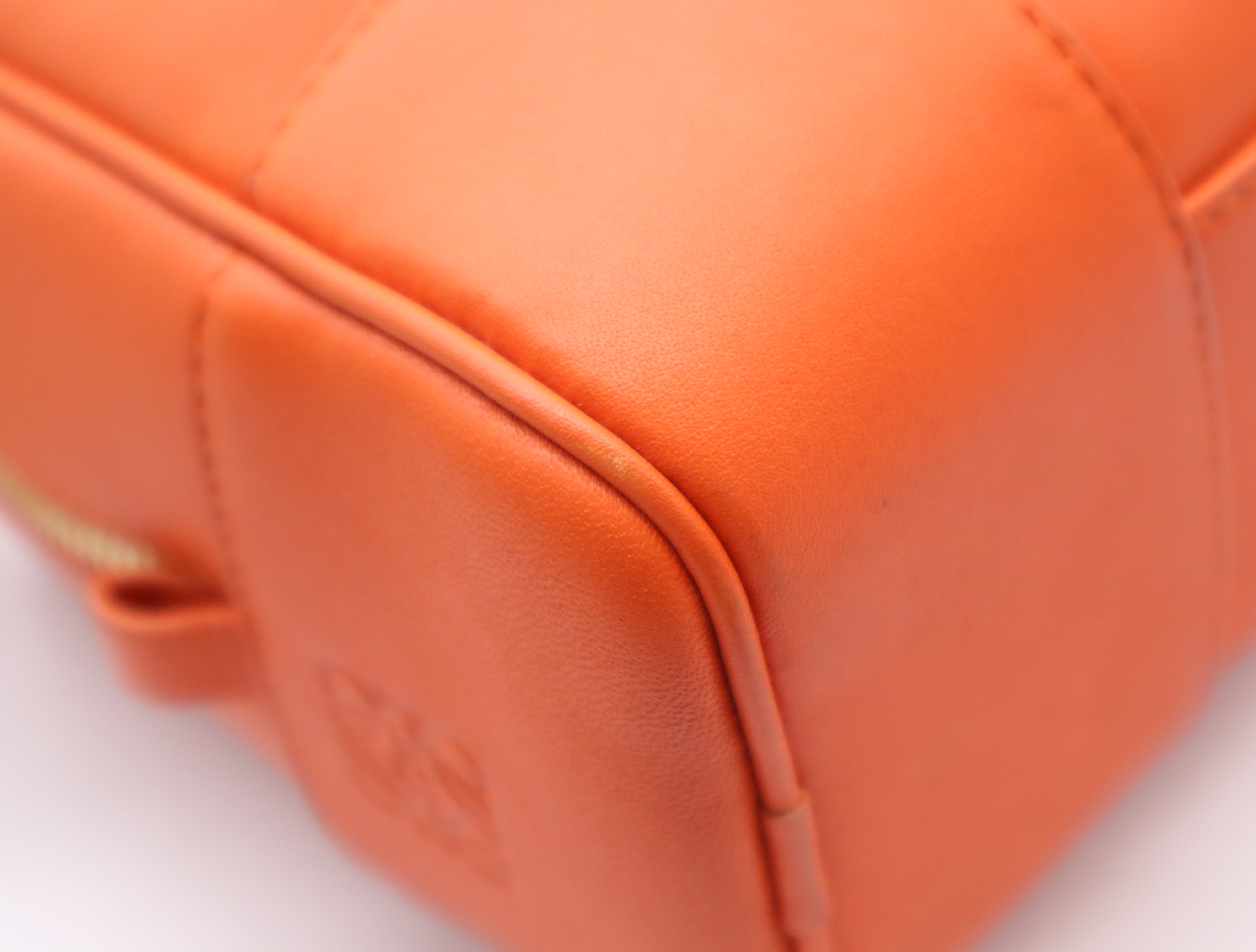 Leather Amazona 16 Square Handbag, Orange, with Shoulder Strap, Dust Bag x2, Padlock, and Keys x2 (Shoulder Bag) — view 6