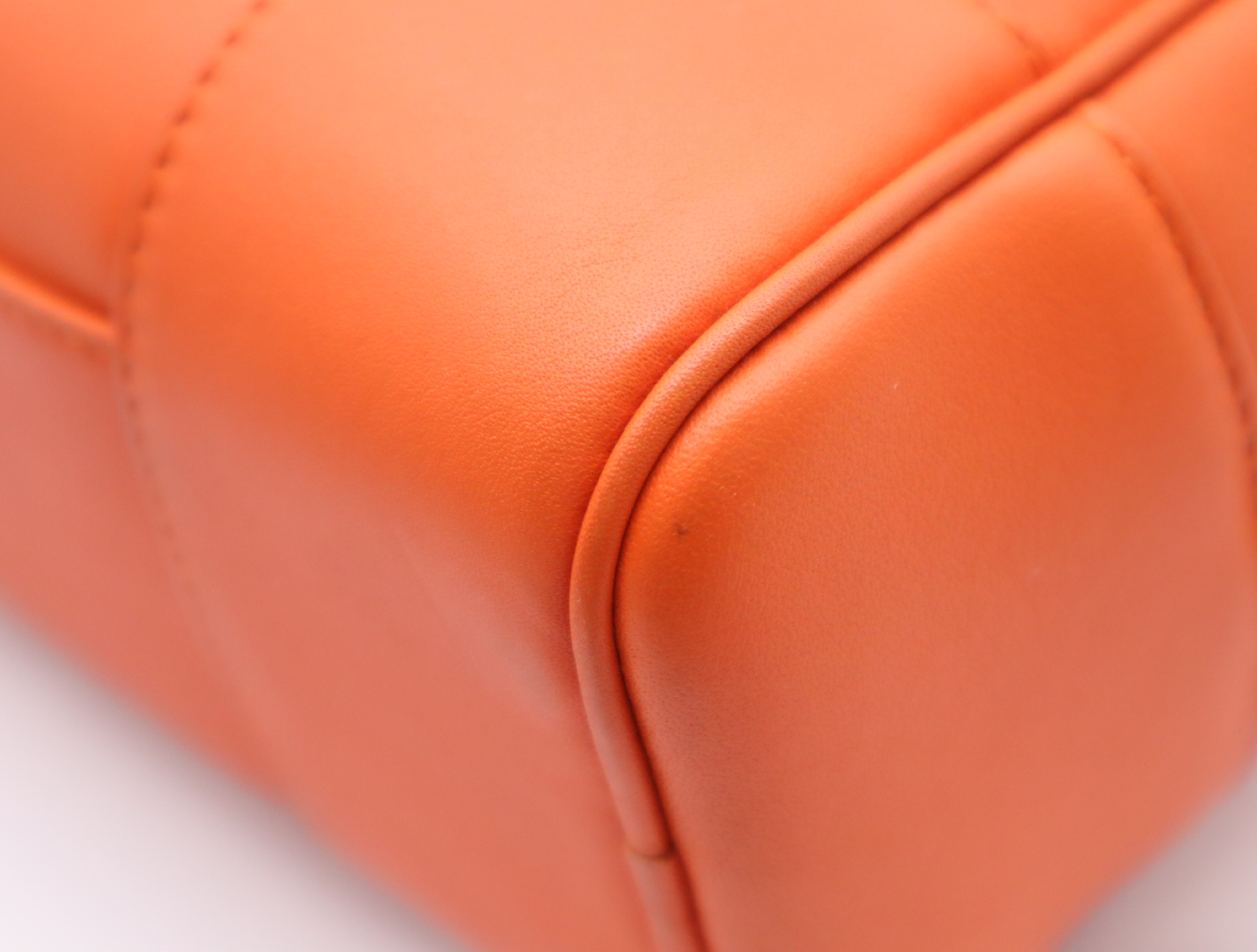 Leather Amazona 16 Square Handbag, Orange, with Shoulder Strap, Dust Bag x2, Padlock, and Keys x2 (Shoulder Bag) — view 7
