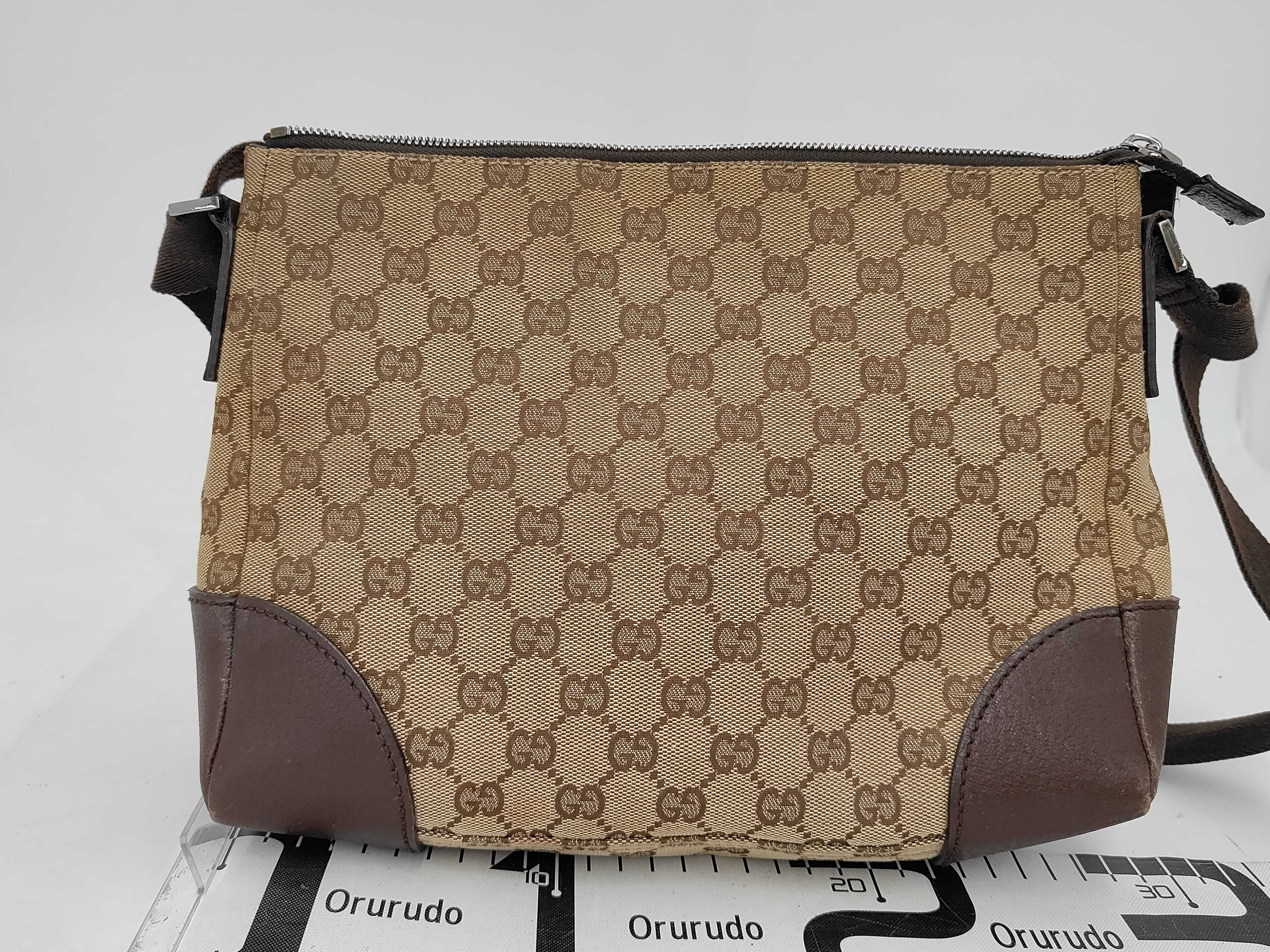 GG Canvas Shoulder Bag — view 2