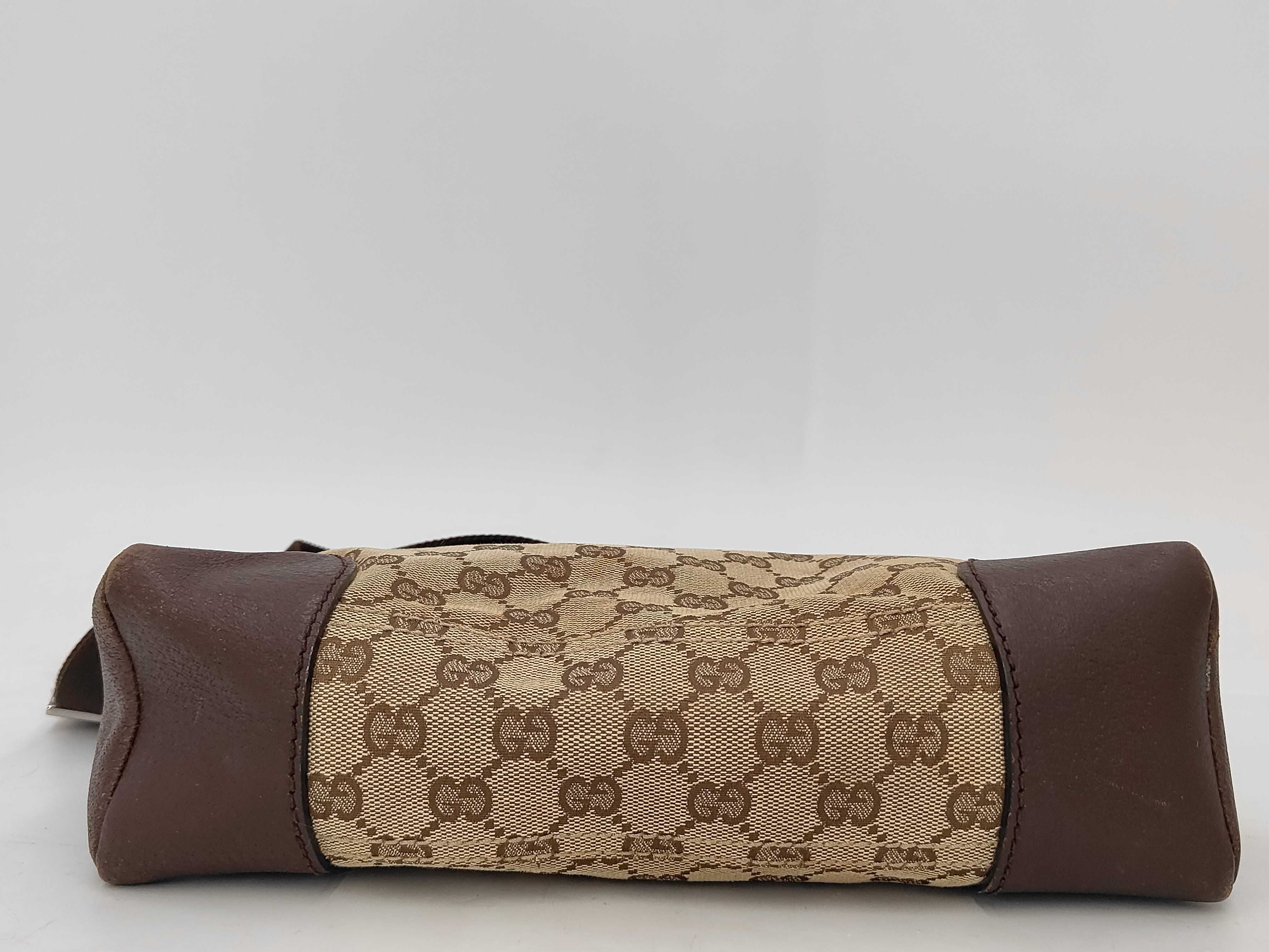 GG Canvas Shoulder Bag — view 4