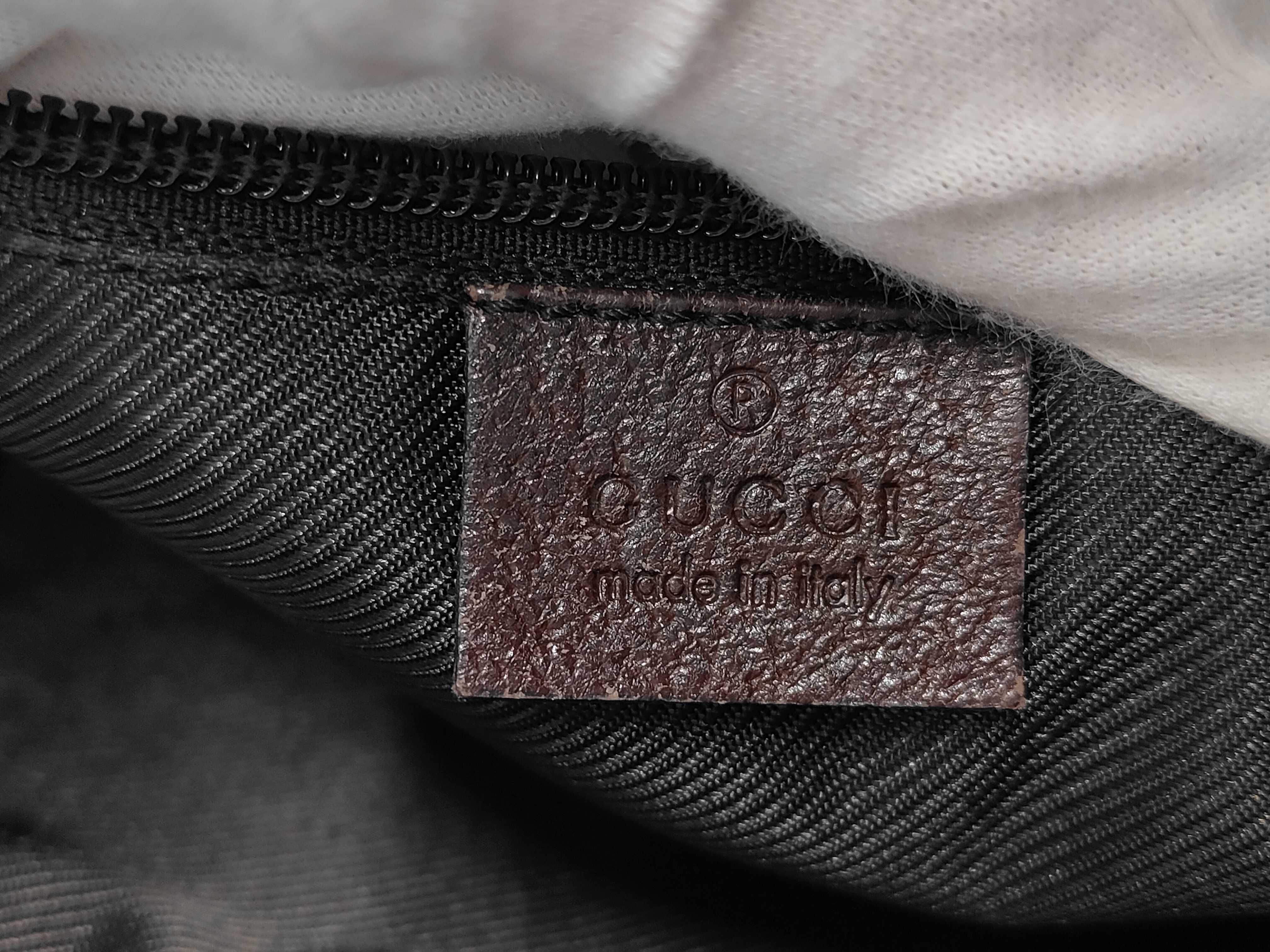 GG Canvas Shoulder Bag — view 9
