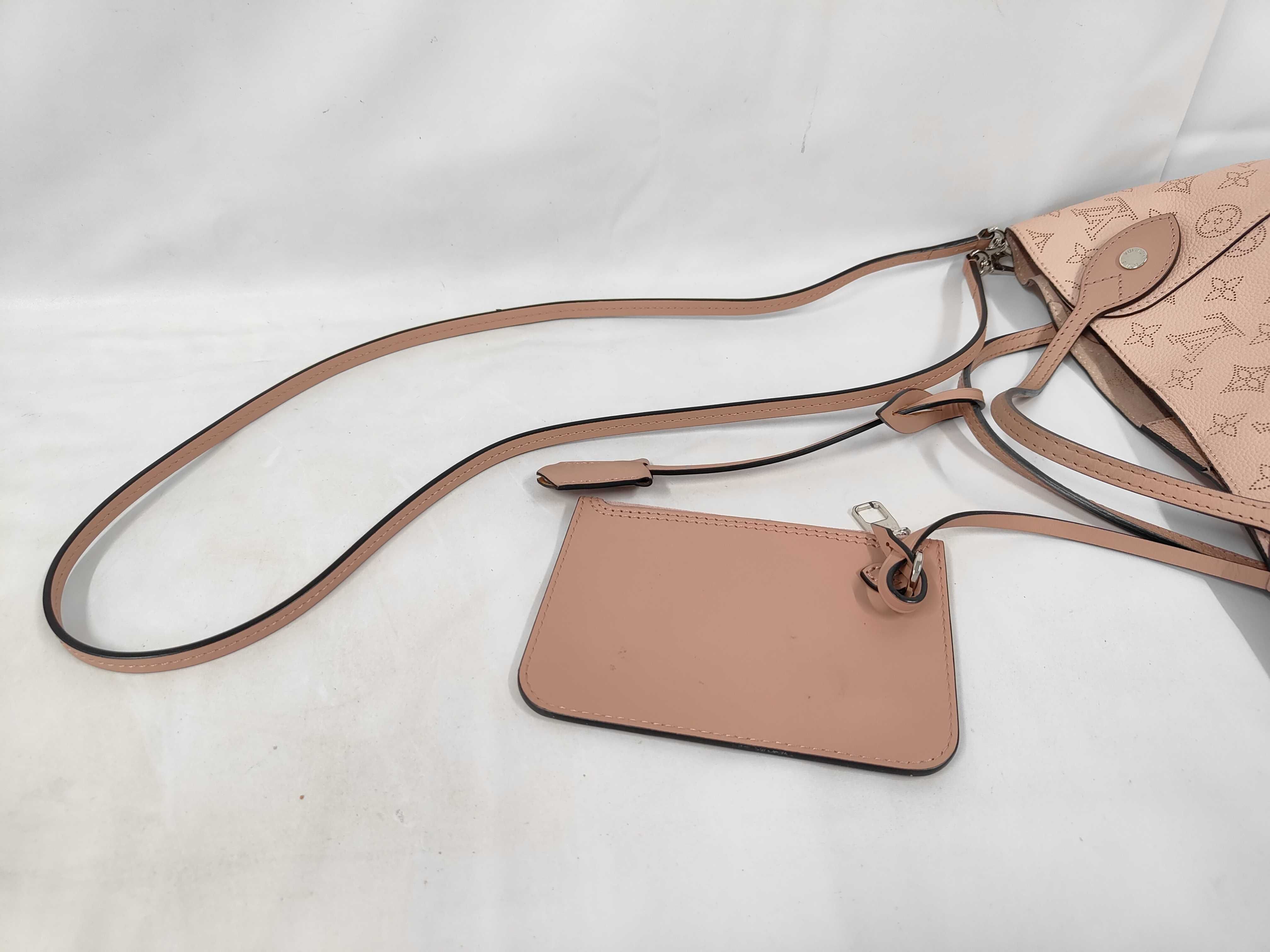 Hina PM Monogram Mahina M54353 Shoulder Bag — view 5