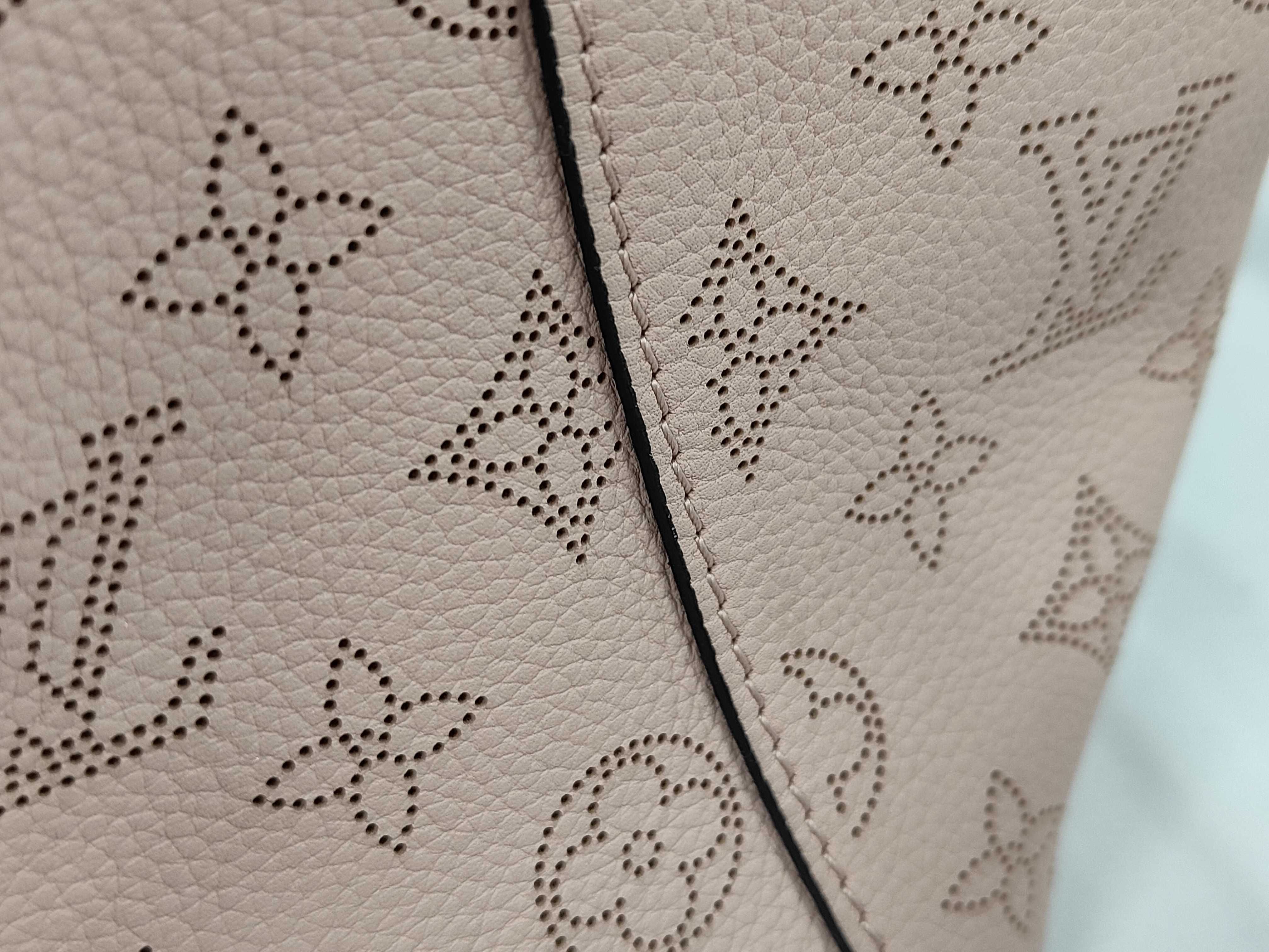 Hina PM Monogram Mahina M54353 Shoulder Bag — view 10