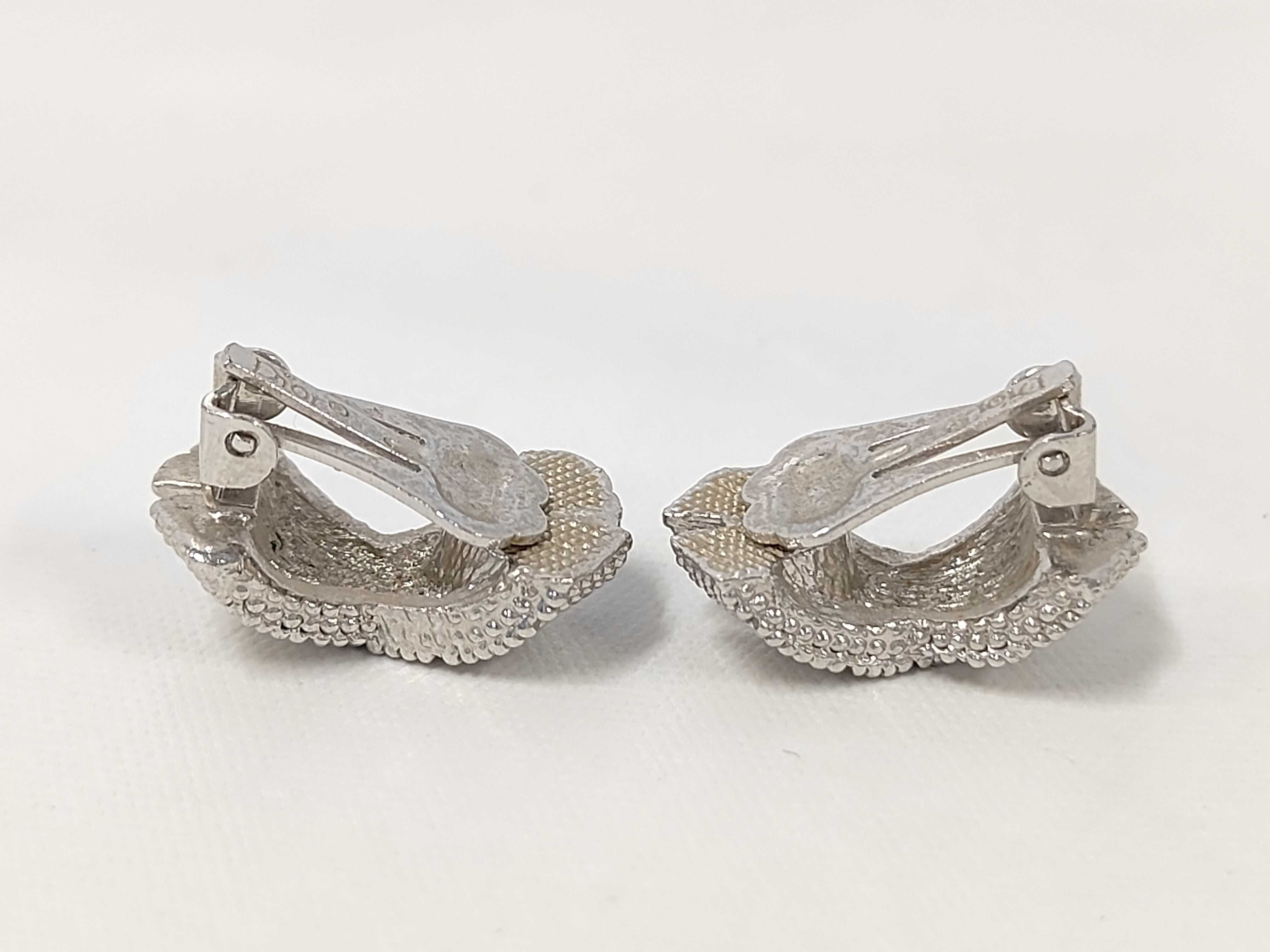 Christian / Earrings — view 2