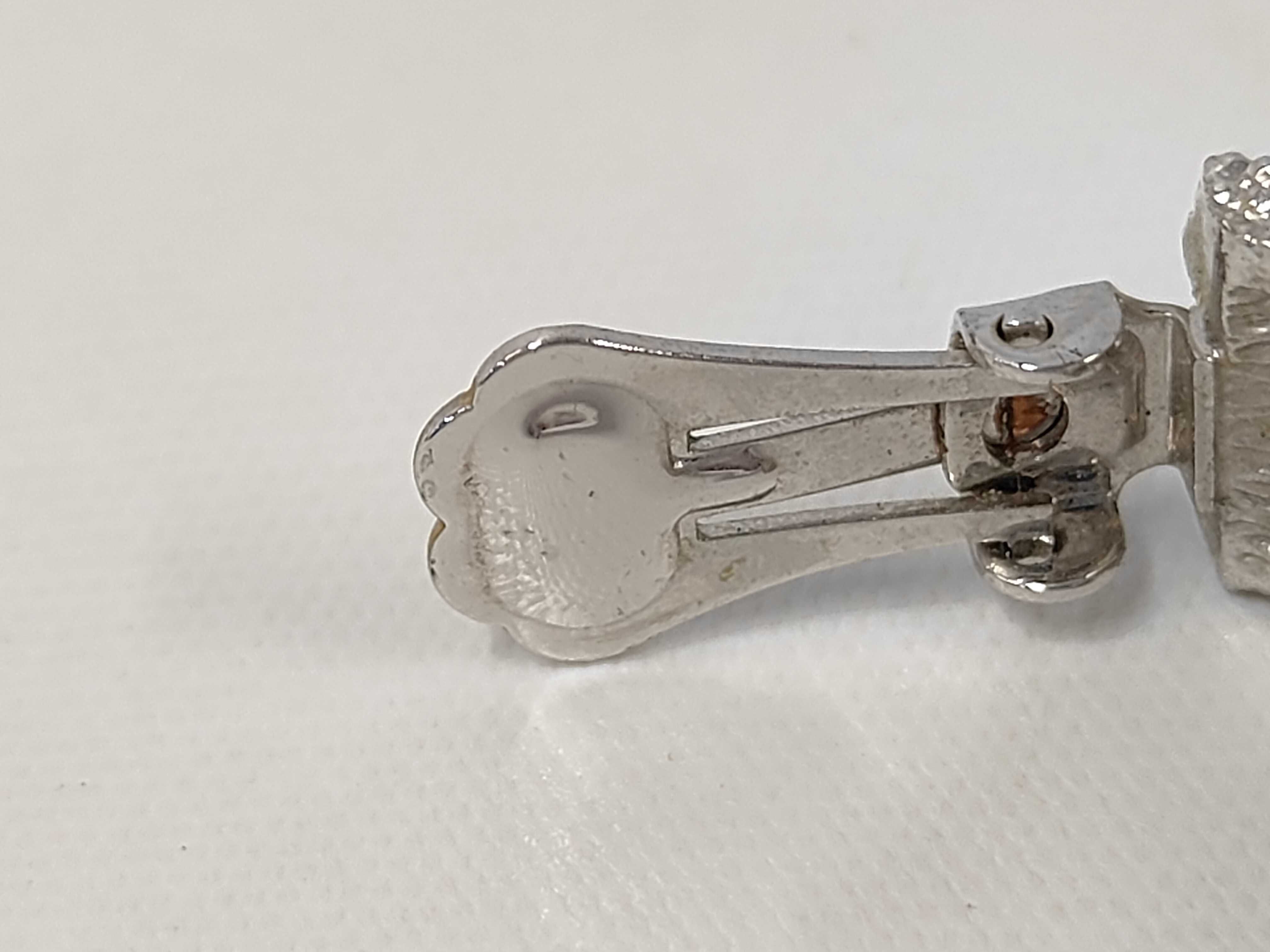 Christian / Earrings — view 6