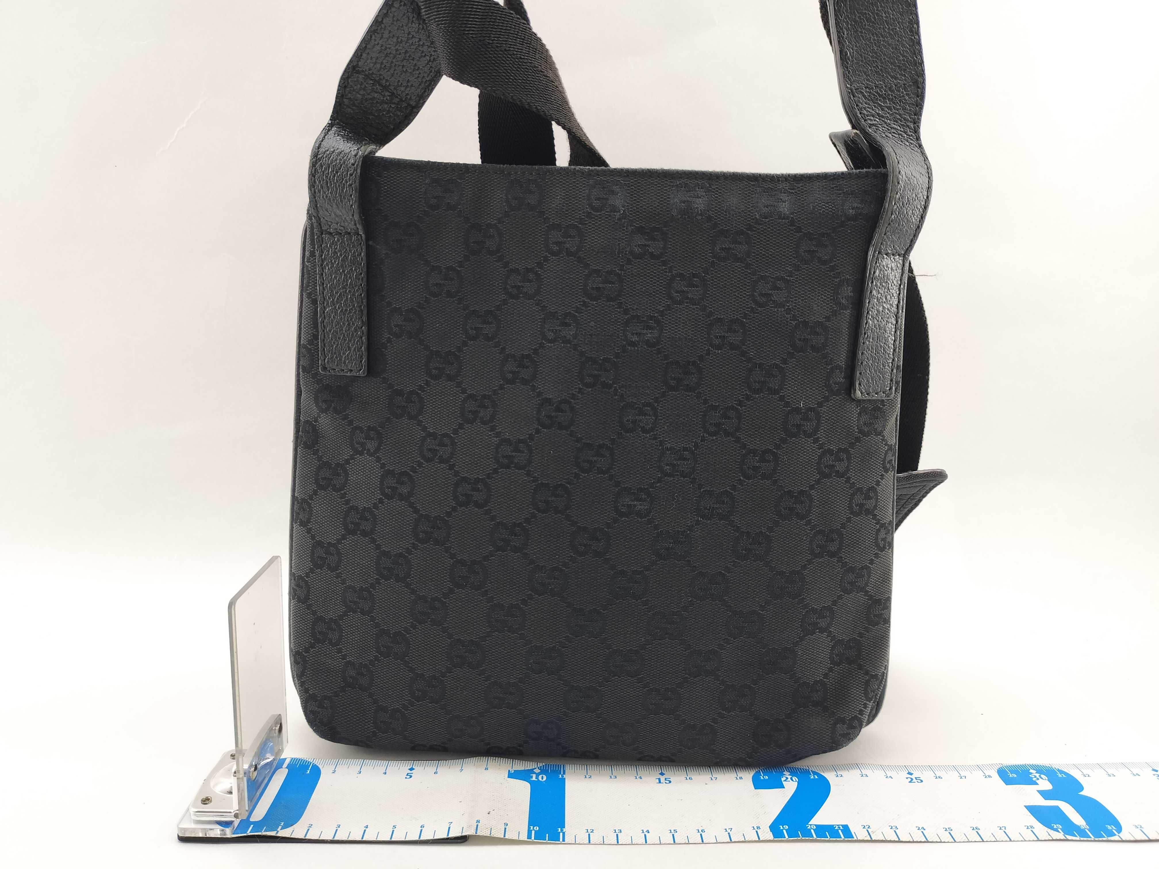 GG Canvas Shoulder Bag — view 2