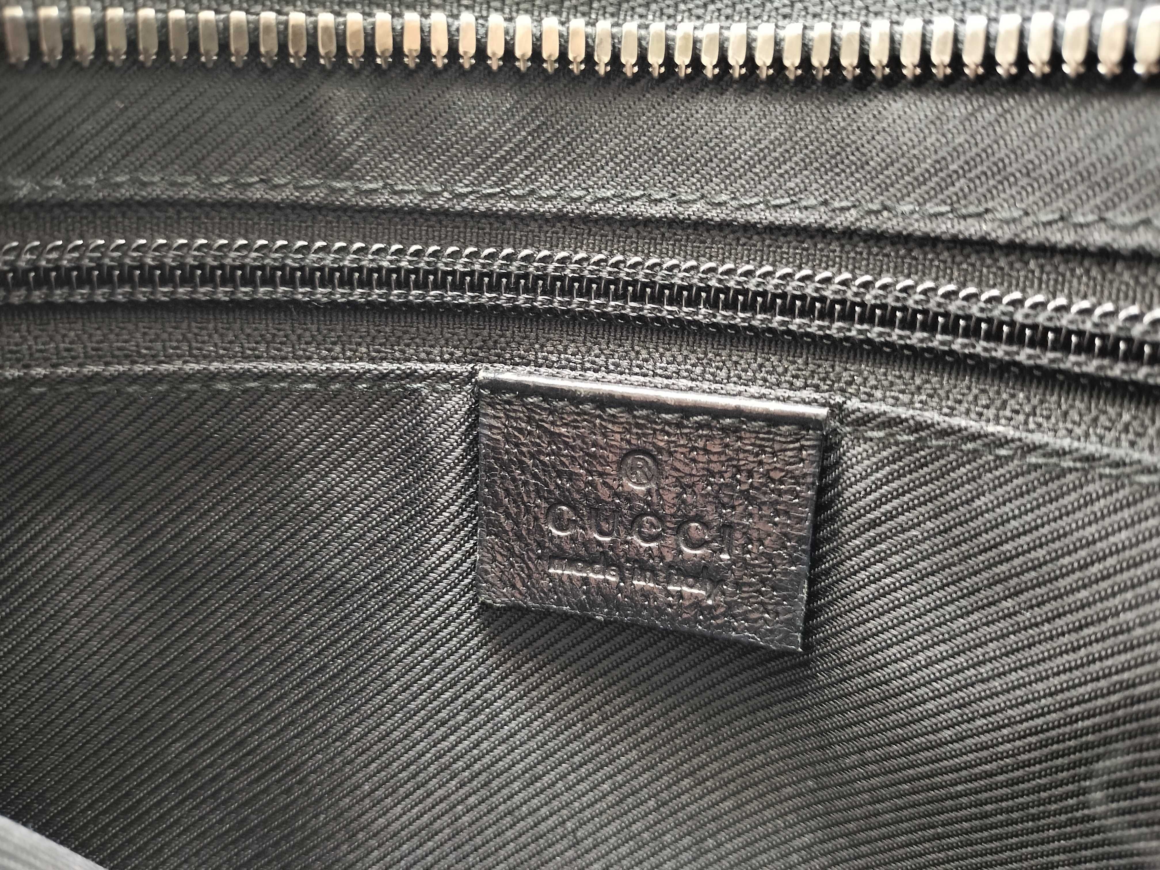GG Canvas Shoulder Bag — view 11
