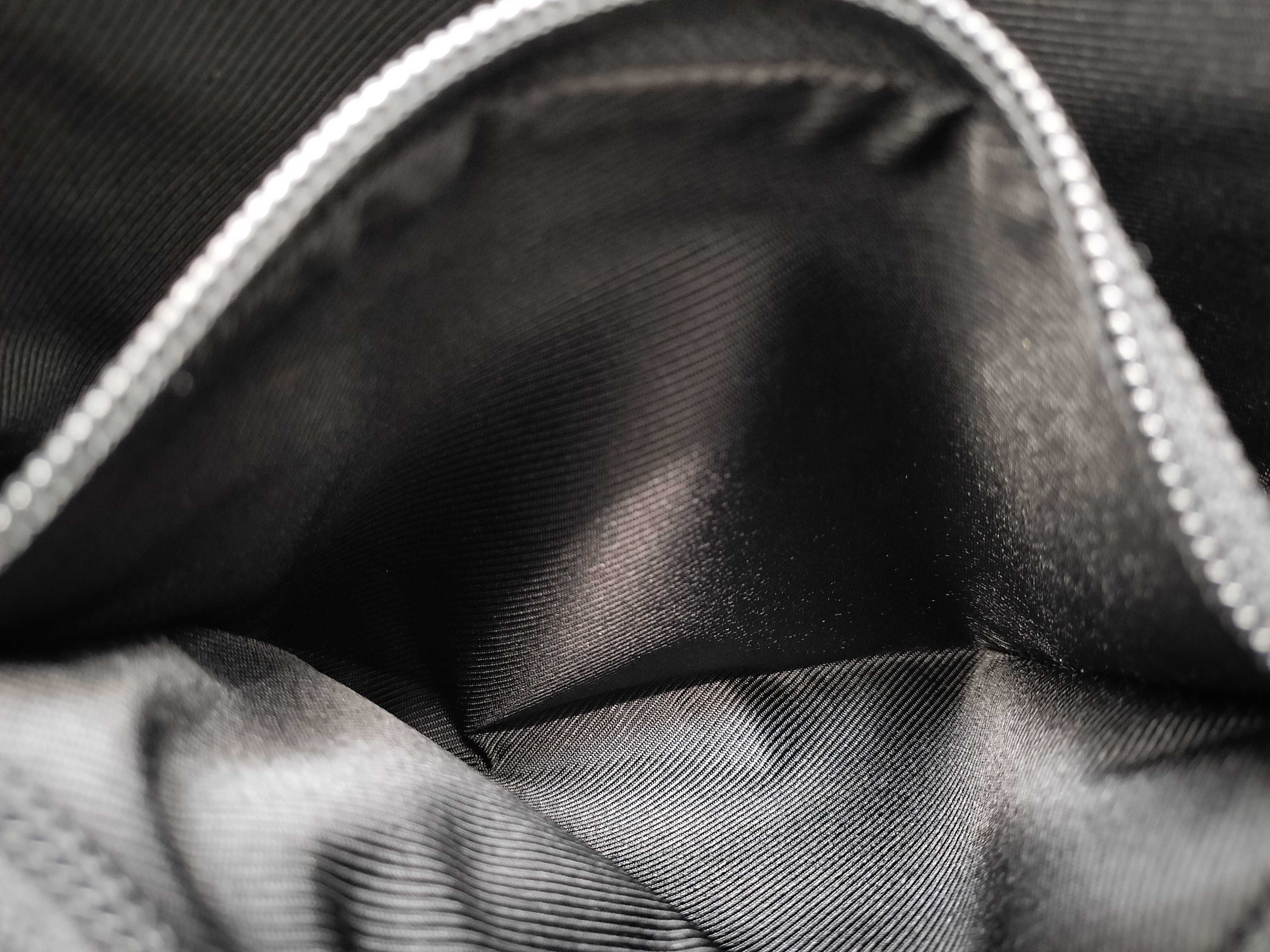 GG Canvas Shoulder Bag — view 12