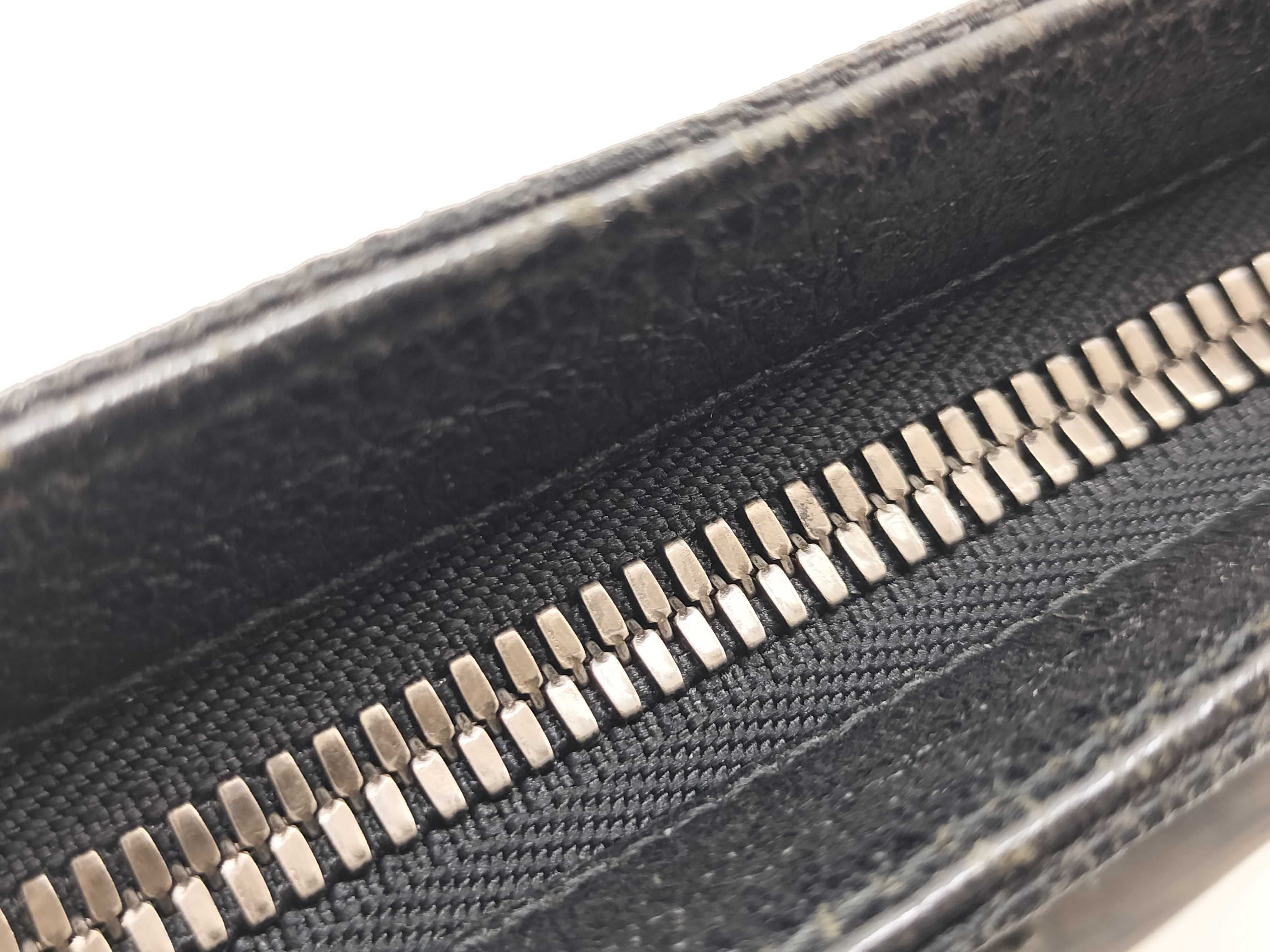 GG Canvas Shoulder Bag — view 14