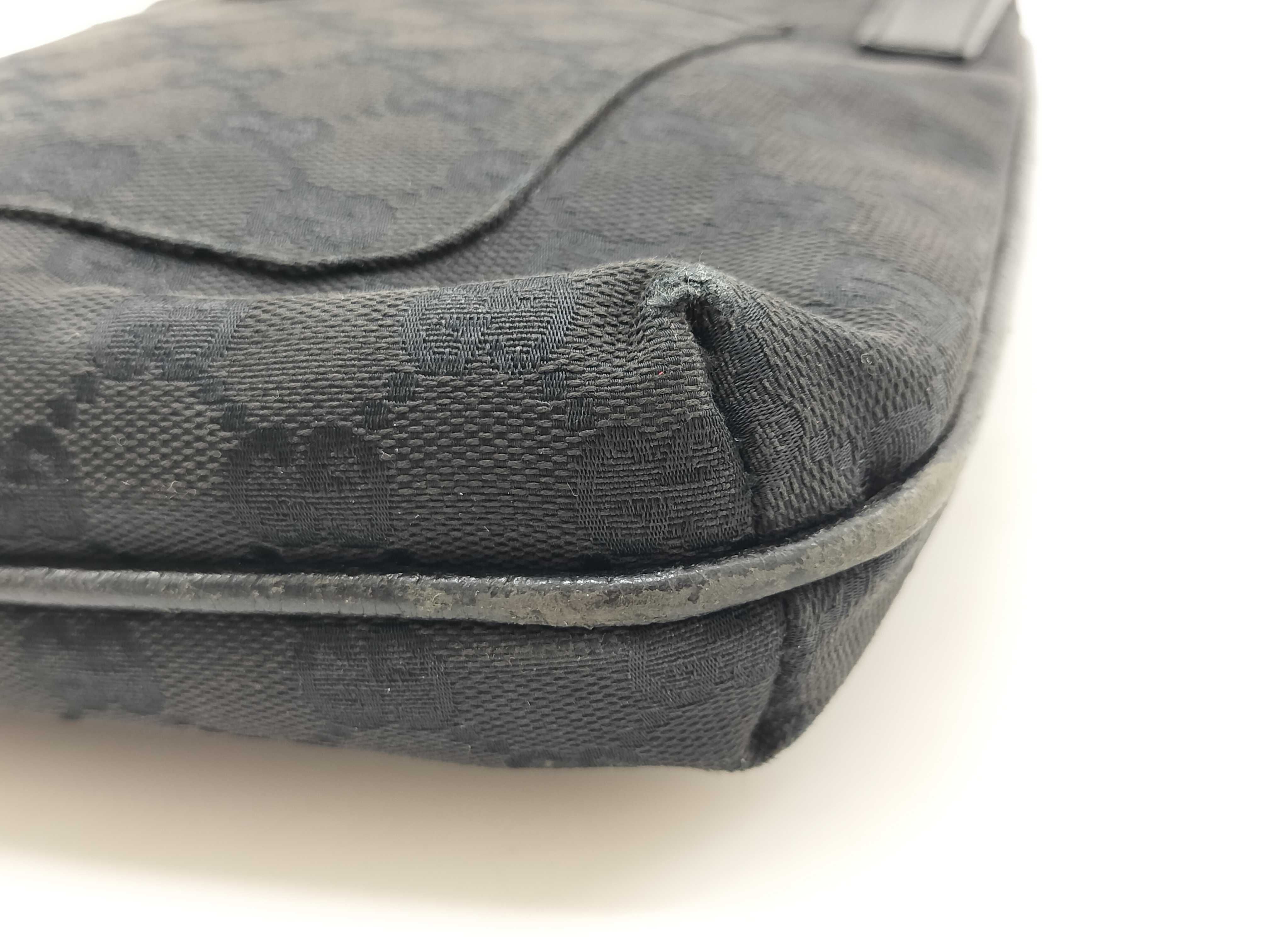 GG Canvas Shoulder Bag — view 4