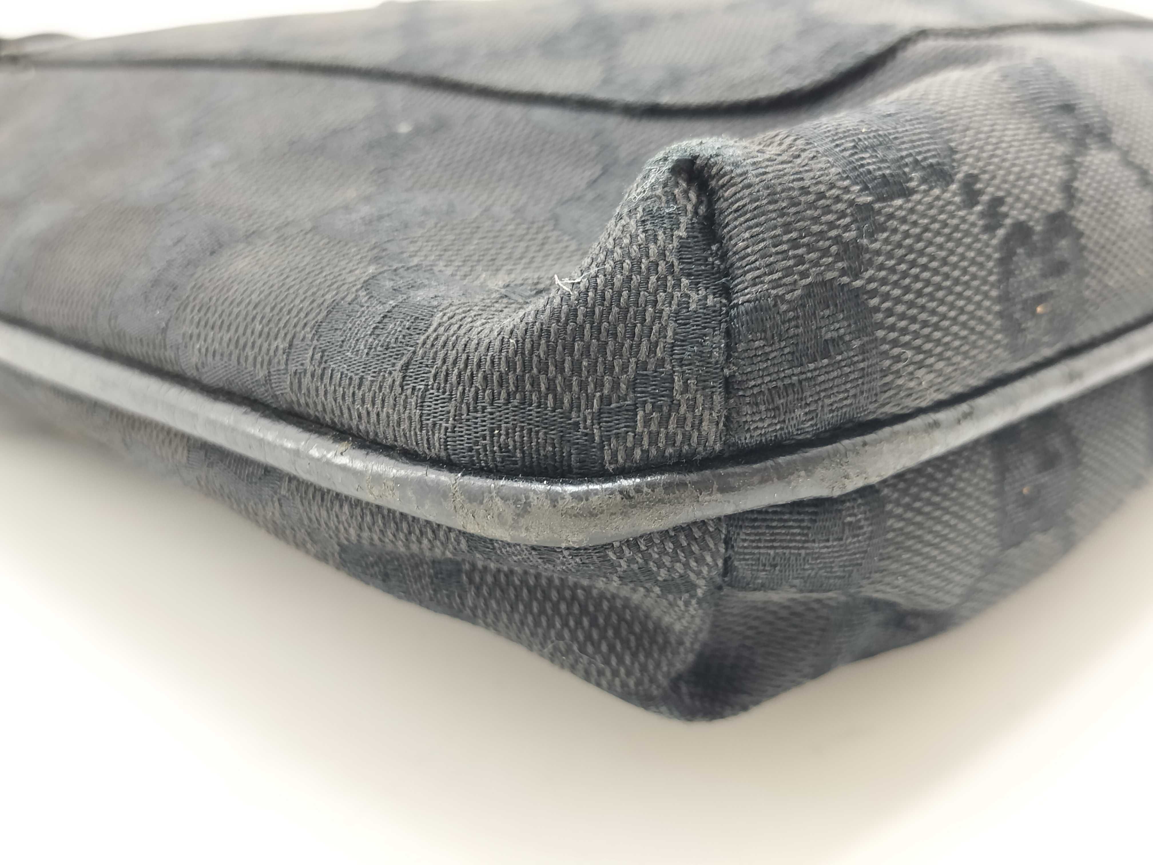 GG Canvas Shoulder Bag — view 5