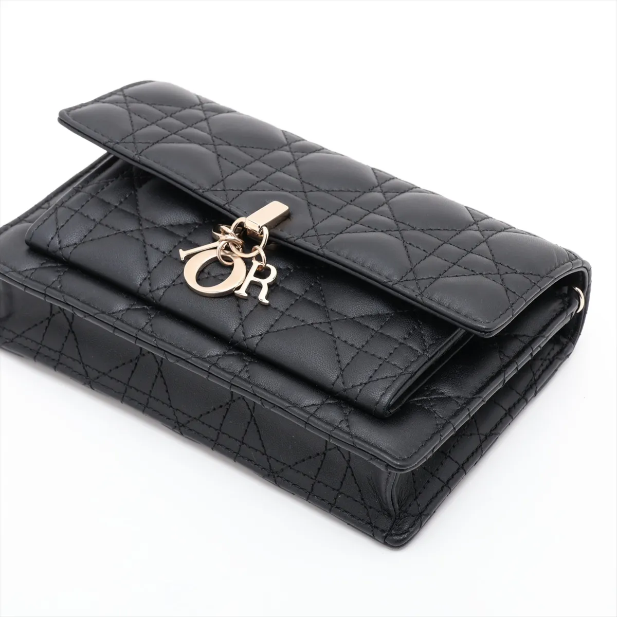 Cannage Daily Chain Pouch Leather Chain Wallet Black — view 3