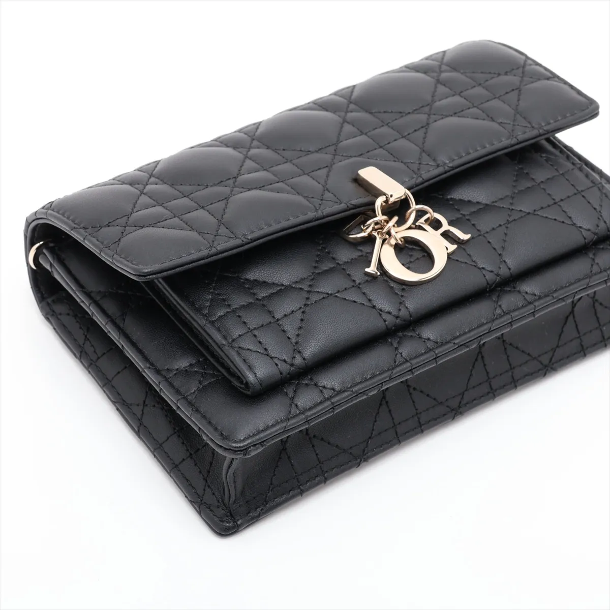Cannage Daily Chain Pouch Leather Chain Wallet Black — view 4