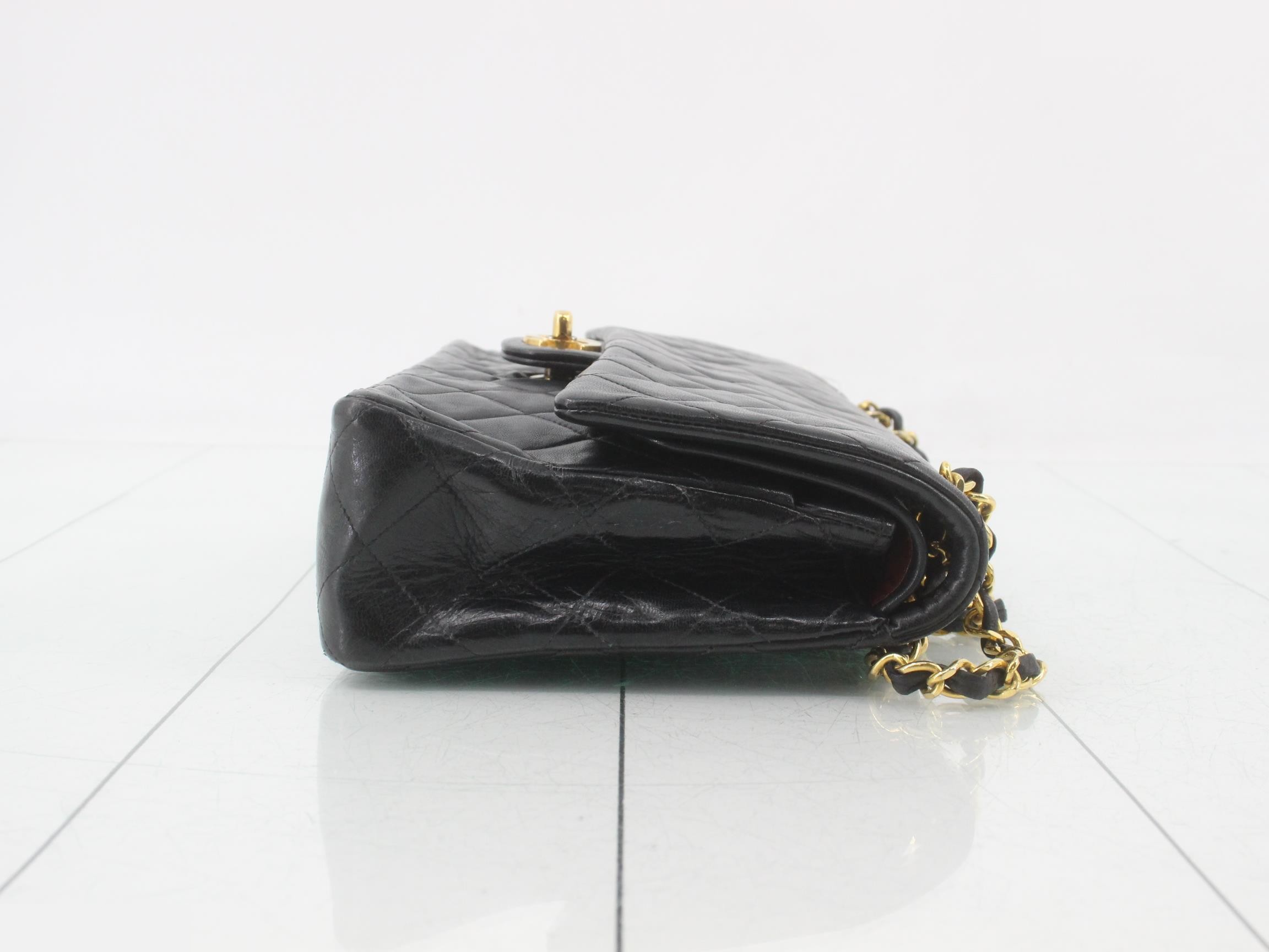 Matelassé 25 Lambskin Double Flap Double Chain Shoulder Bag — view 3