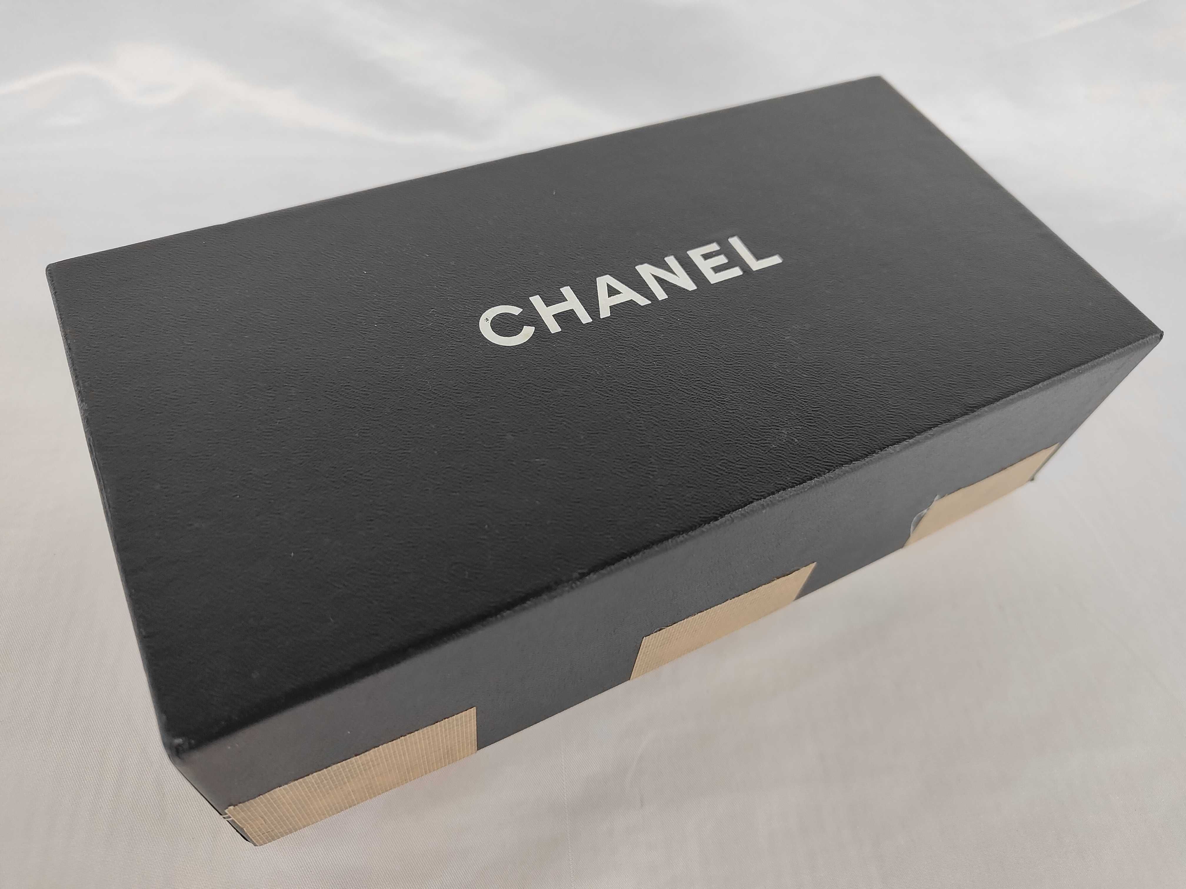Runway Faux Pearl Long Necklace — view 8