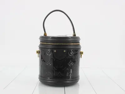 Vernis Cannes Noir Handbag