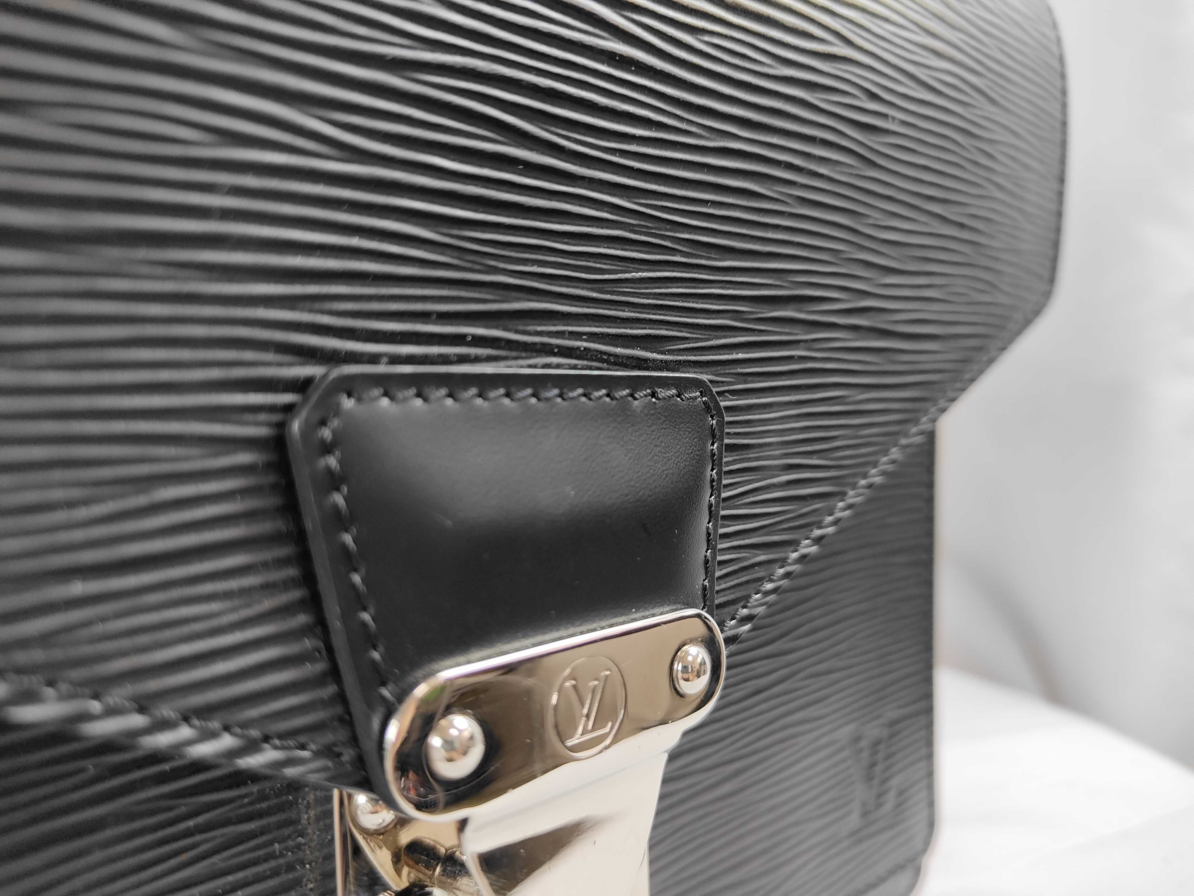 Epi Louis Vuitton Epi Monceau Handbag Shoulder Bag Silver Hardware Business Bag — view 14