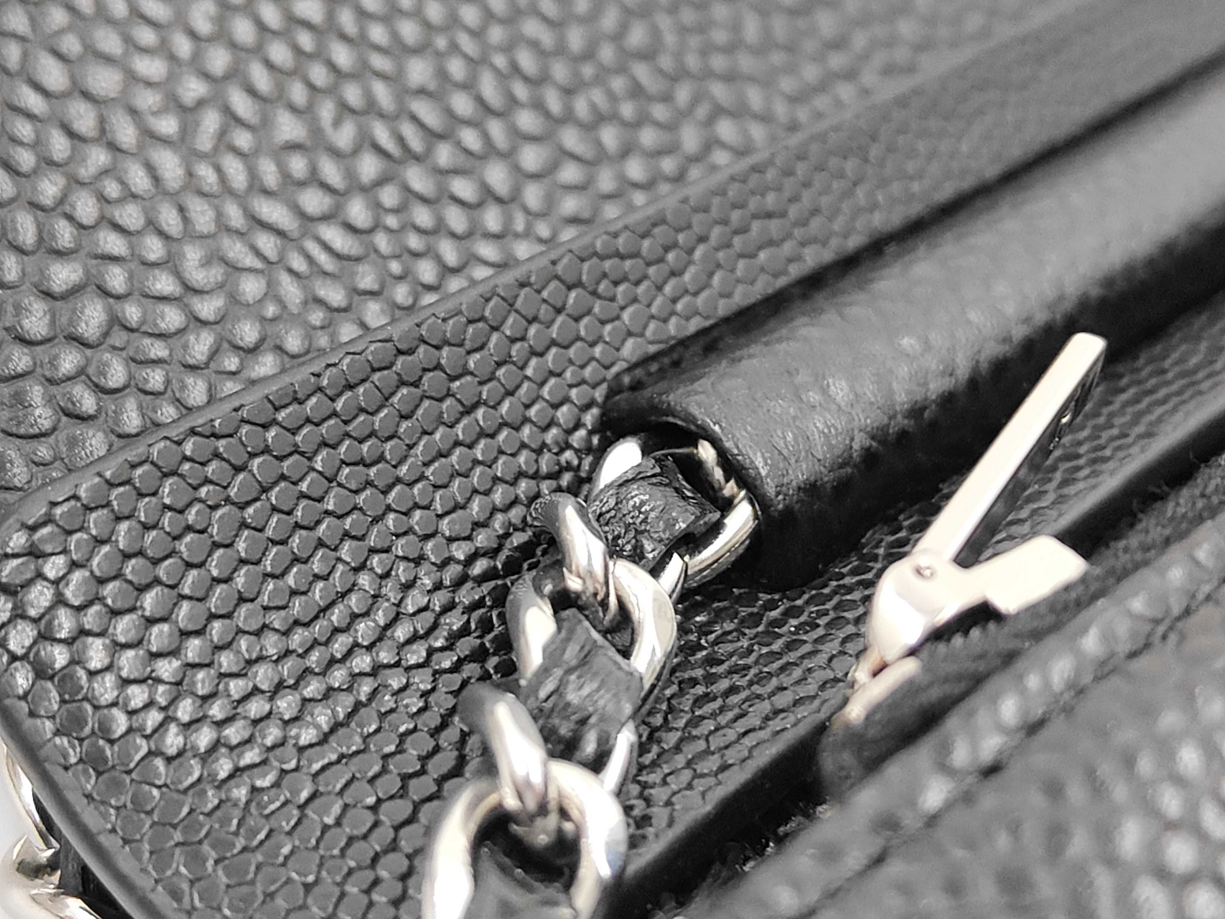 Chain Wallet Matelasse Caviar Skin Shoulder Bag — view 8