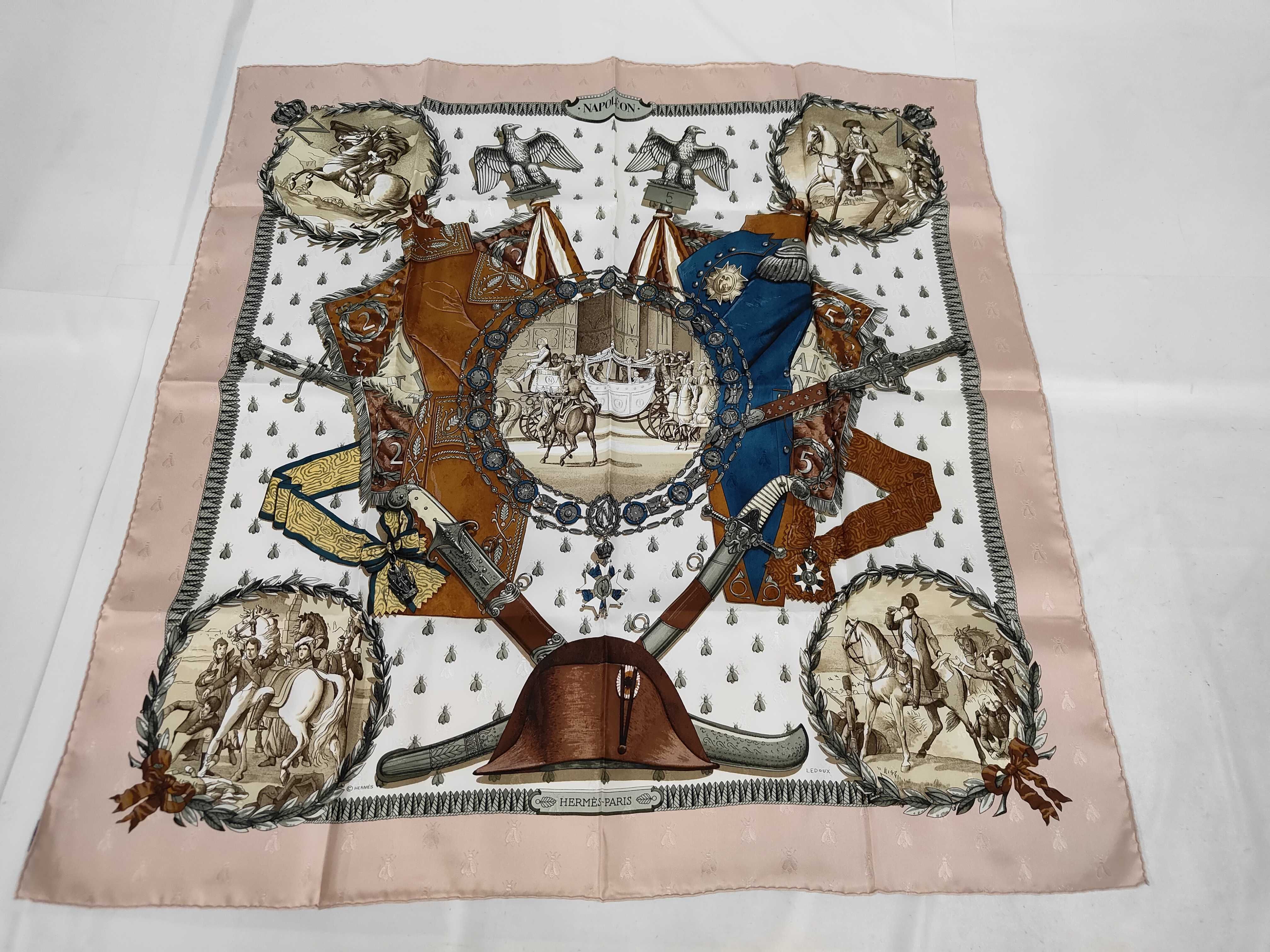 Carre Napoleon and other accessories