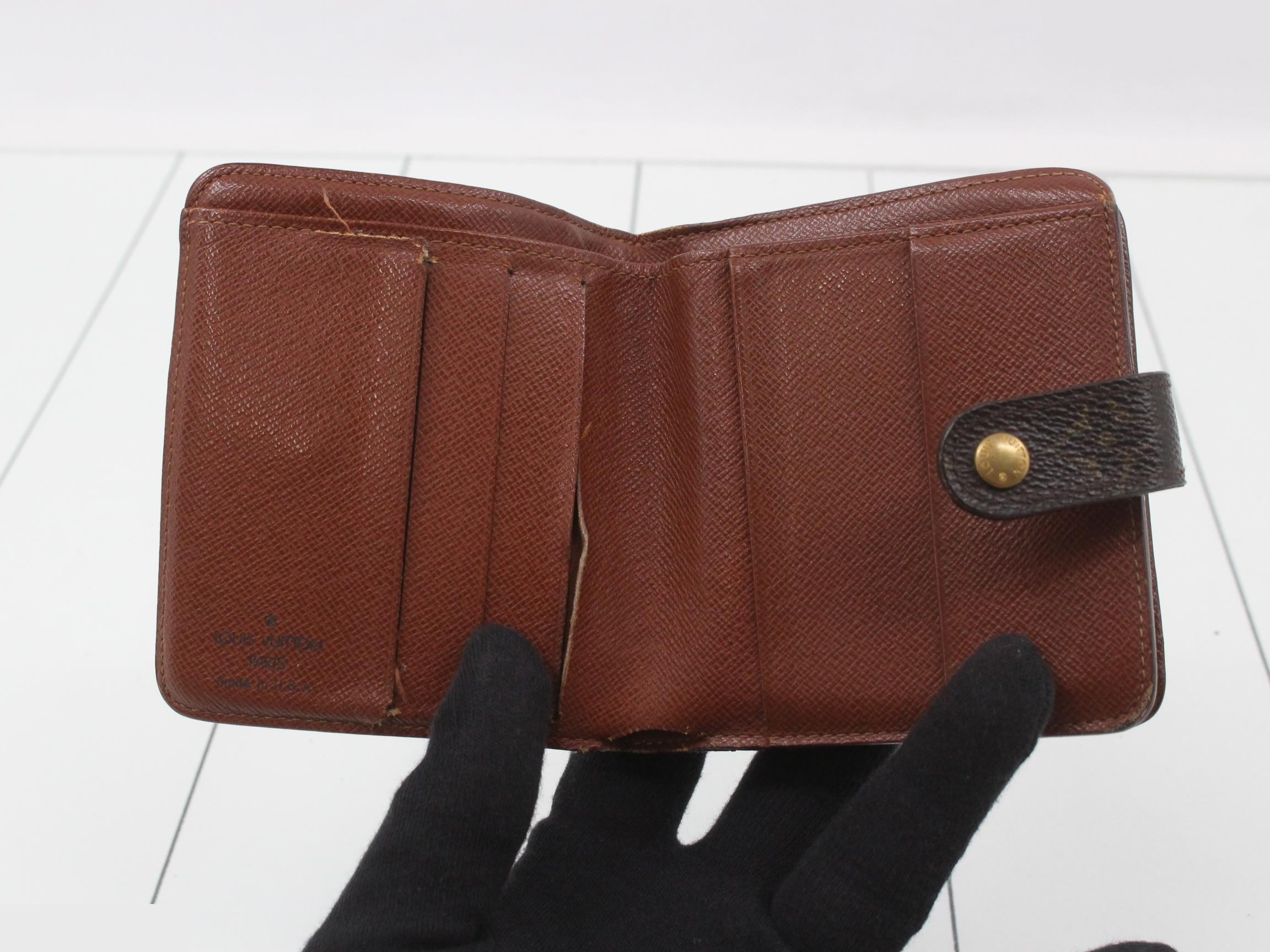 LV Monogram Compact Zip — view 4
