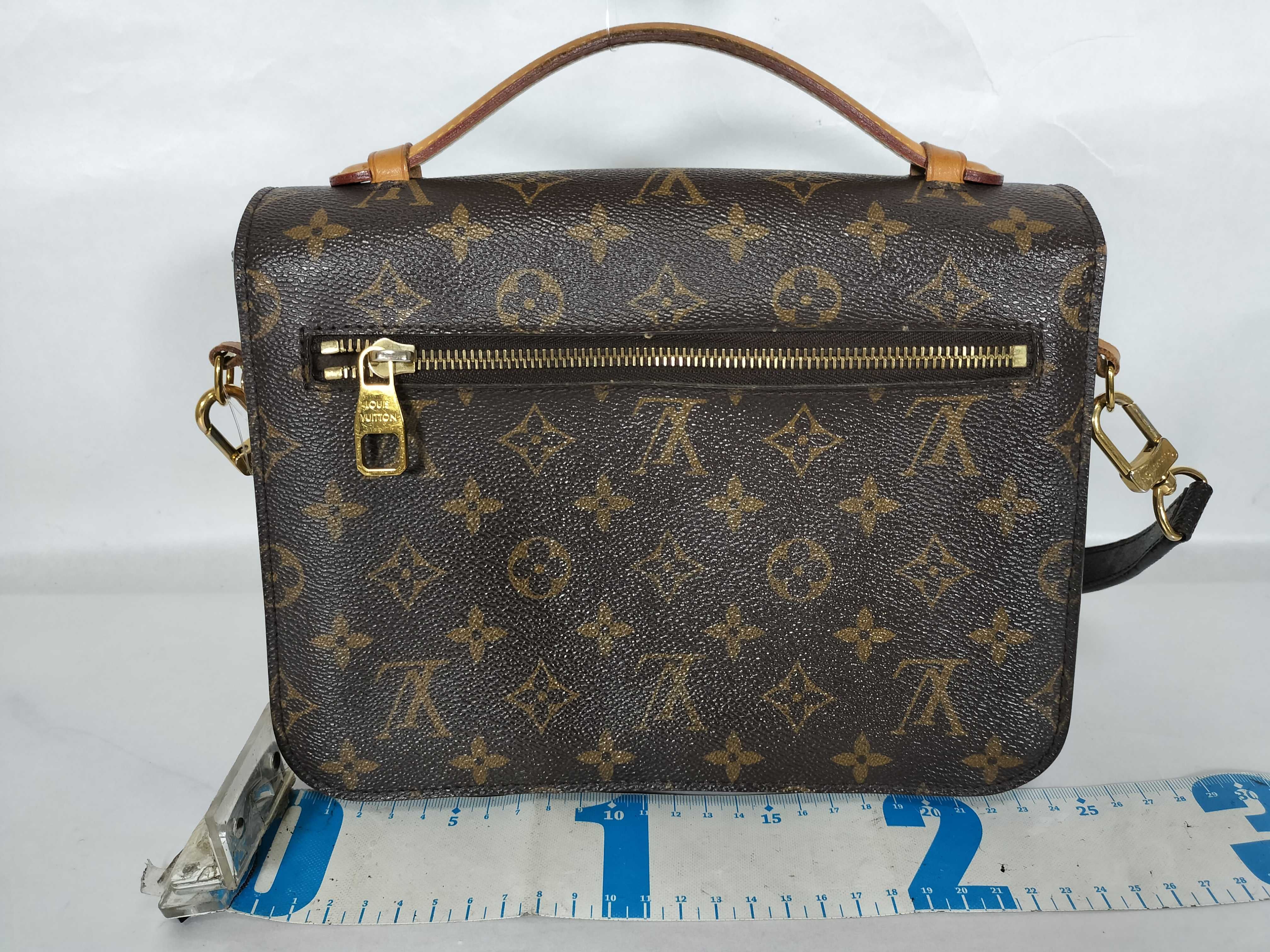 Monogram Metis Monogram DU0196 Handbag — view 2
