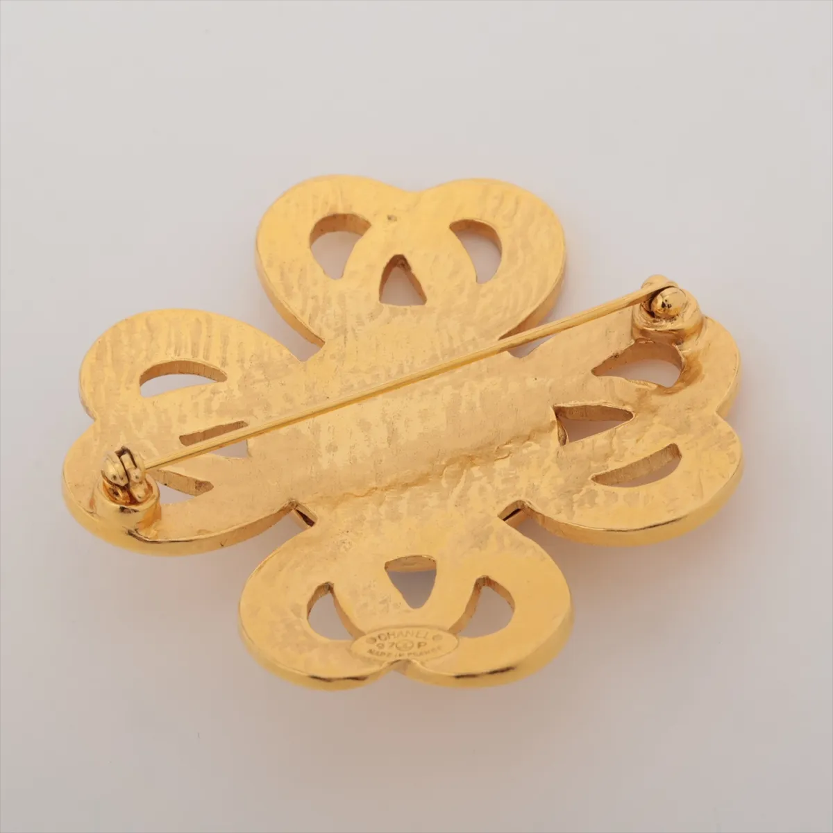 Coco Mark 97P Brooch, GP Gold x Blue. Shows — view 2