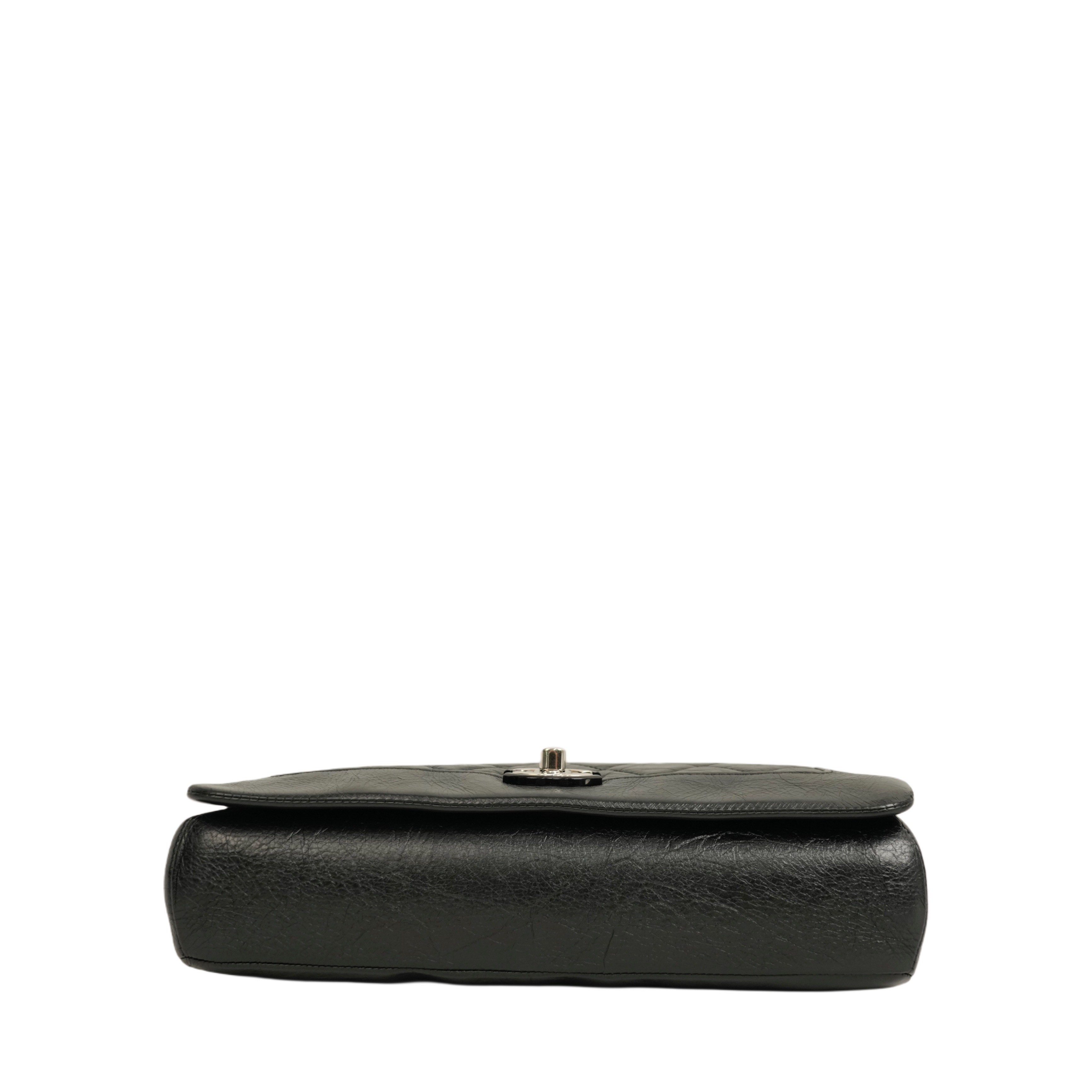 Matelassé Turnlock Chain Shoulder Bag, Series 25 — view 4
