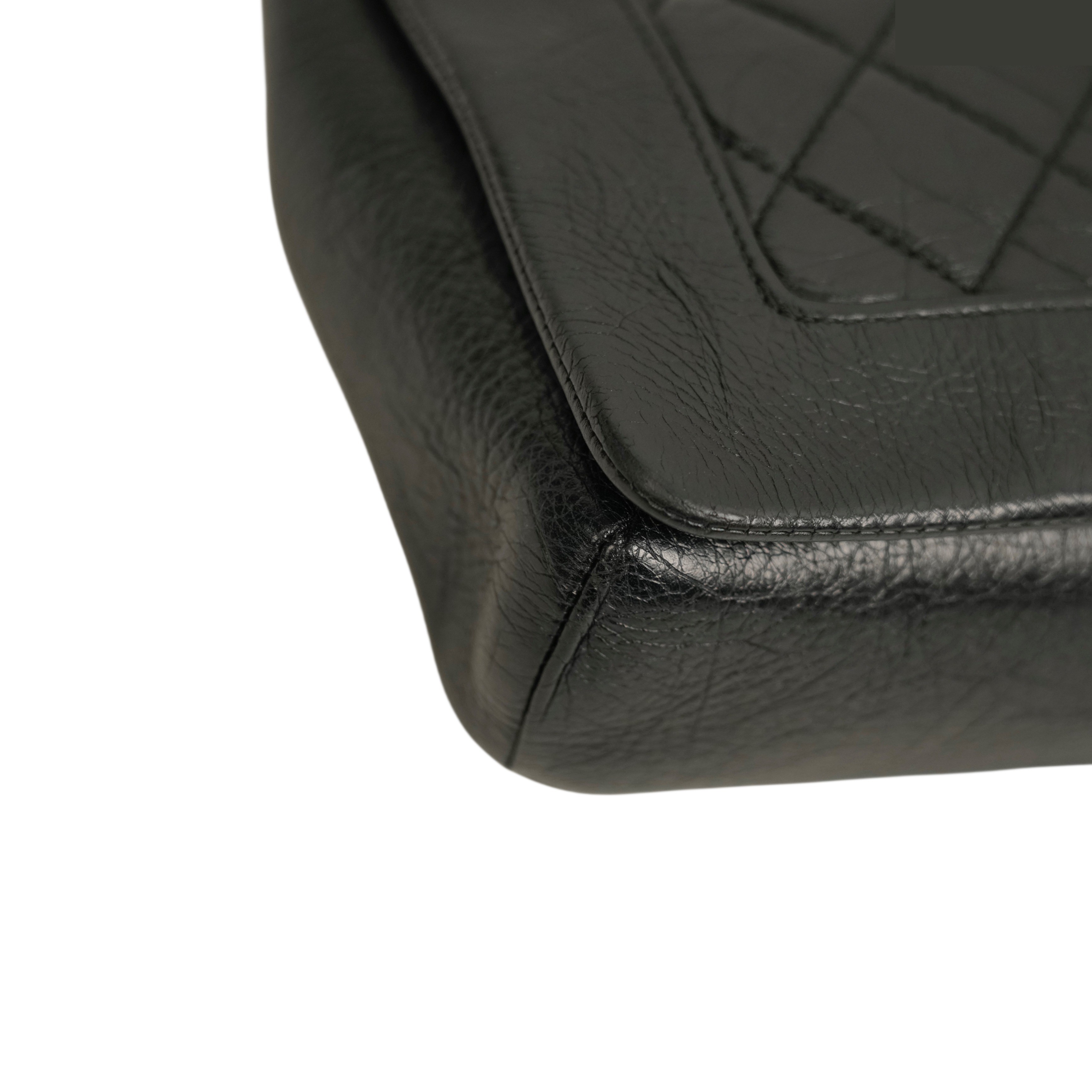 Matelassé Turnlock Chain Shoulder Bag, Series 25 — view 5