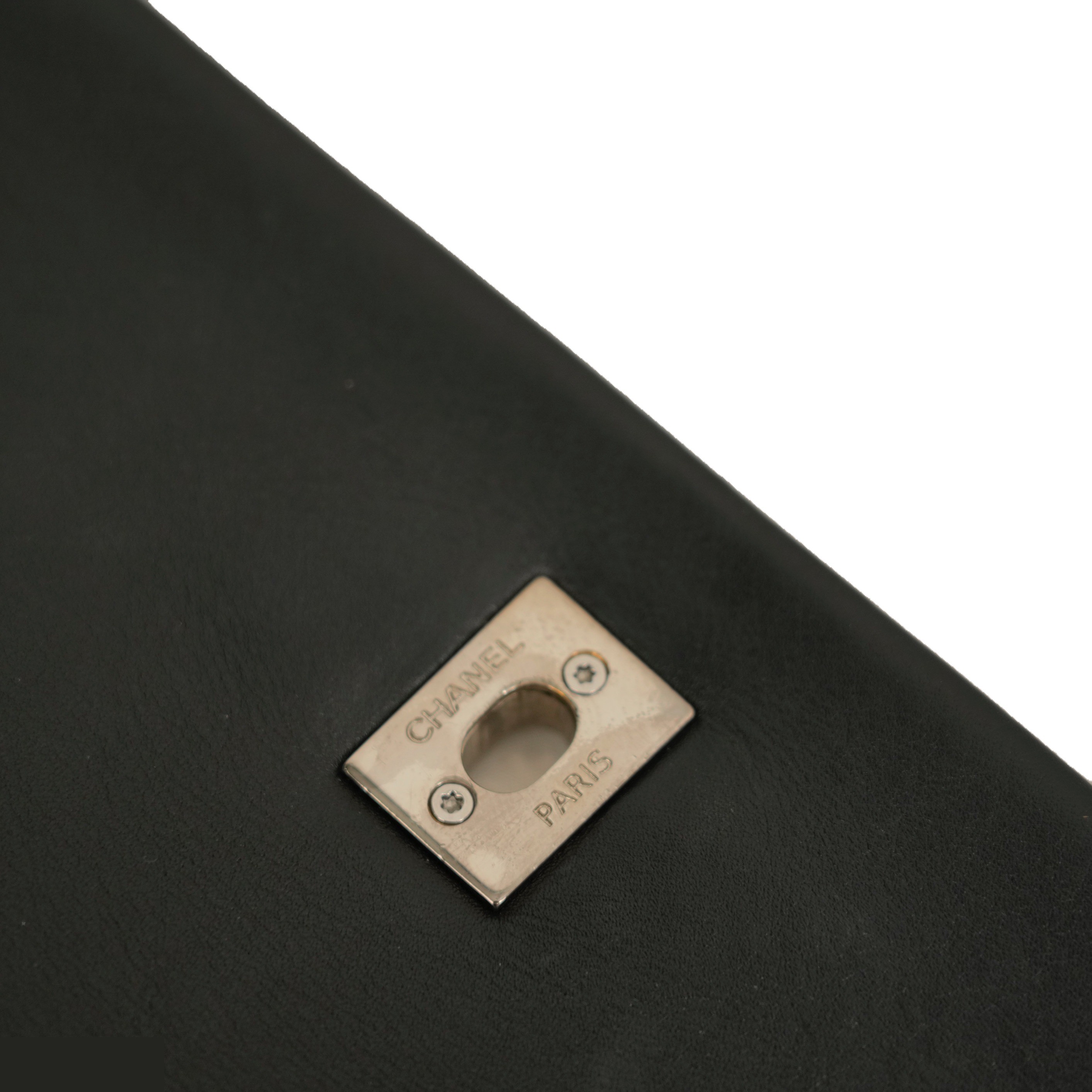 Matelassé Turnlock Chain Shoulder Bag, Series 25 — view 8