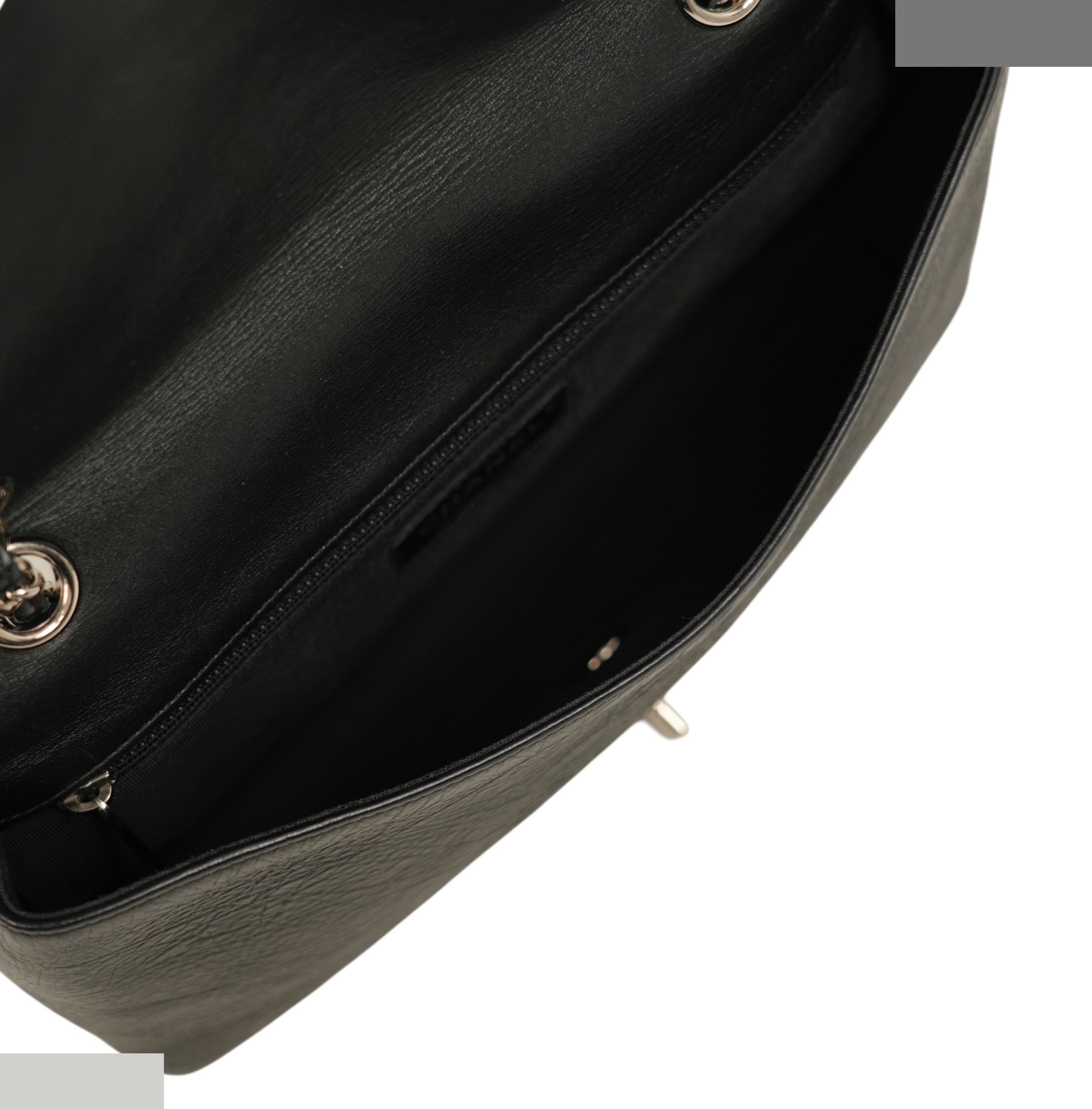 Matelassé Turnlock Chain Shoulder Bag, Series 25 — view 9