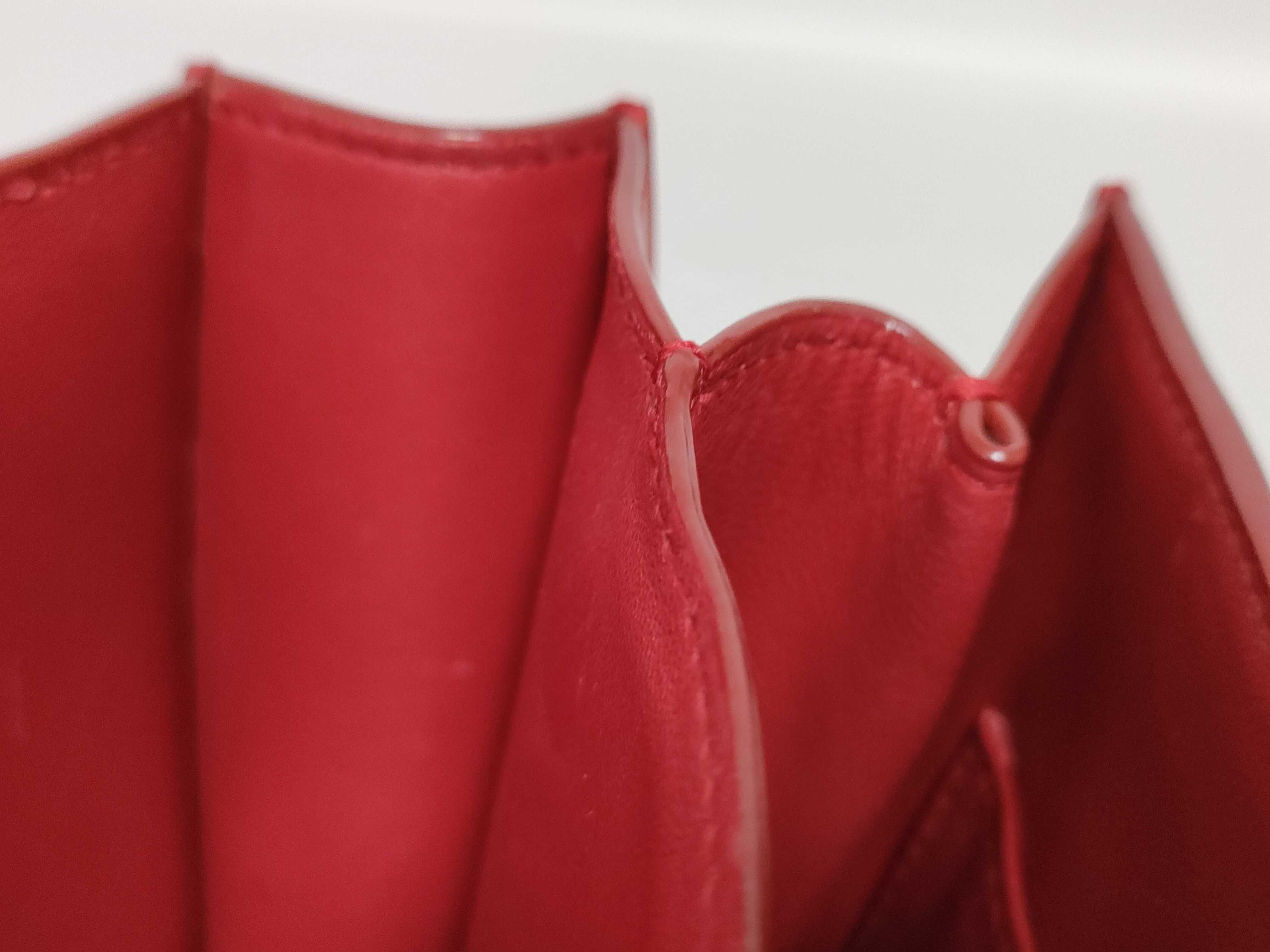 Classic Box Shoulder Bag — view 9