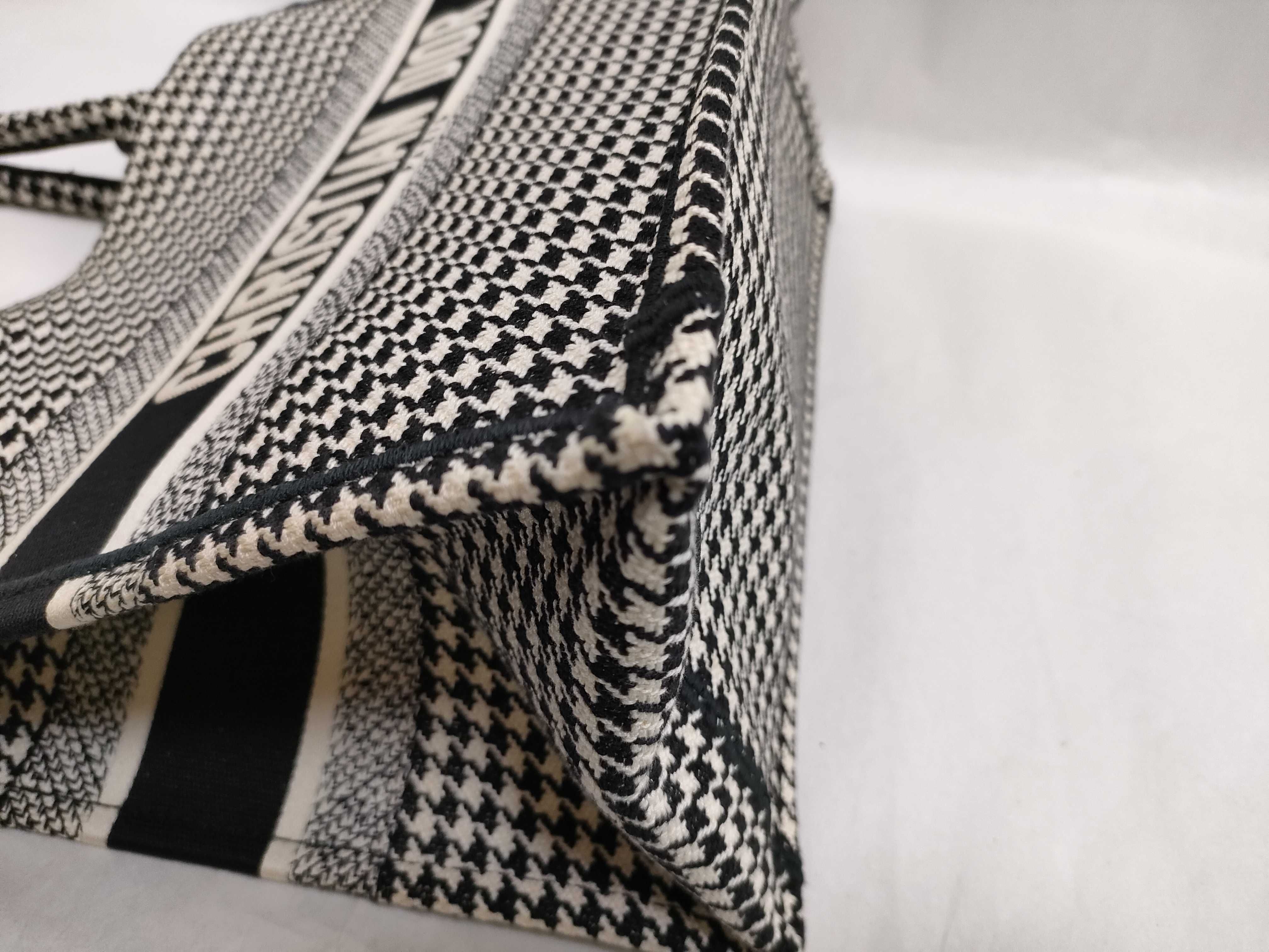Houndstooth Book Tote Medium Tote Bag — view 6