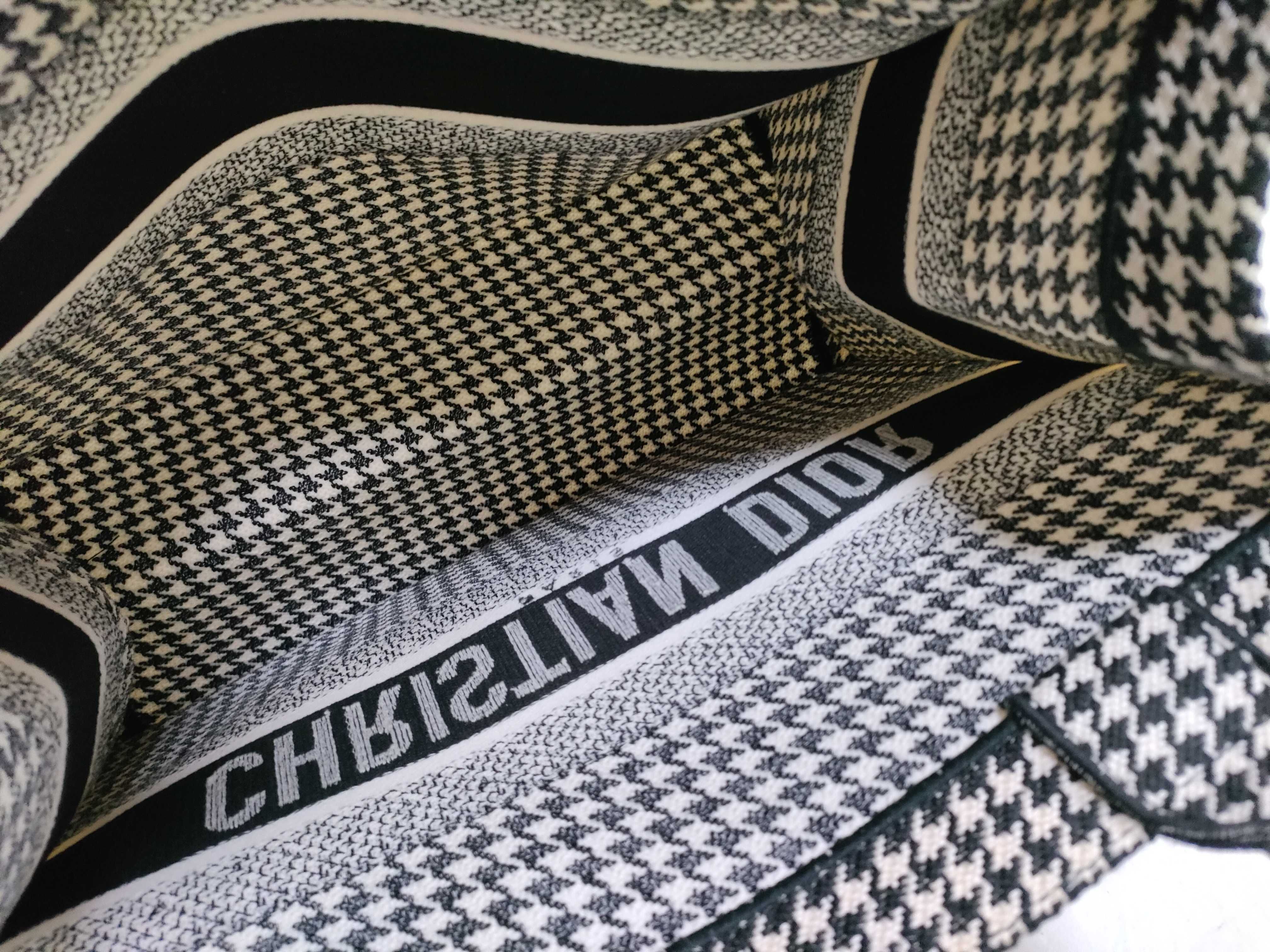 Houndstooth Book Tote Medium Tote Bag — view 8