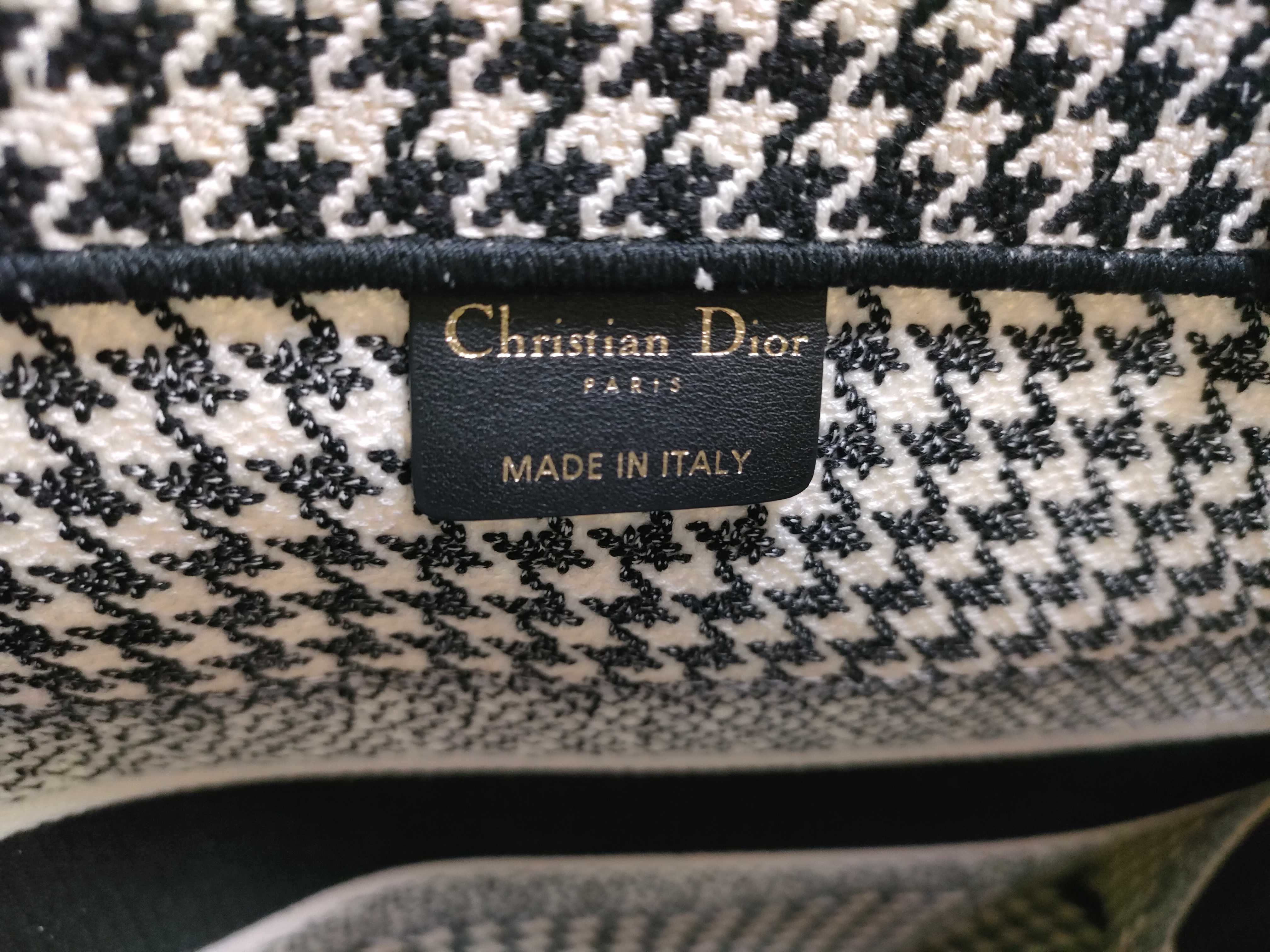 Houndstooth Book Tote Medium Tote Bag — view 9