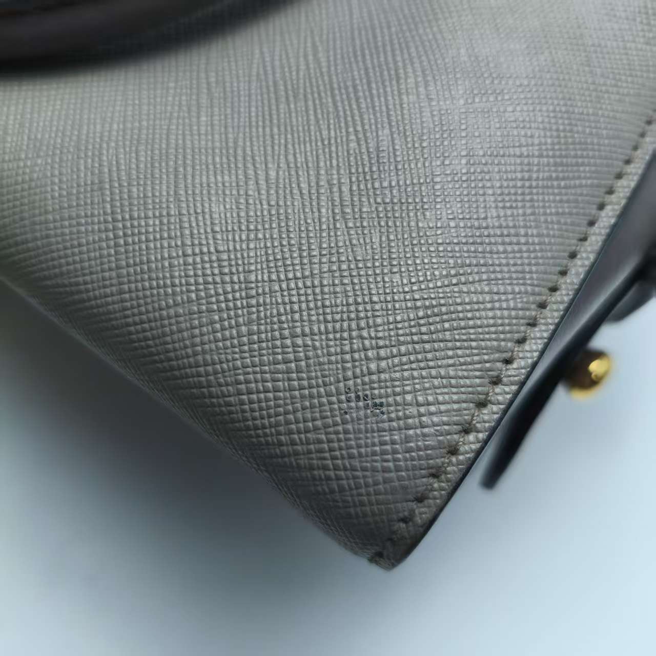 【*Shipped from: China*】PRADA Leather Handbag — view 11