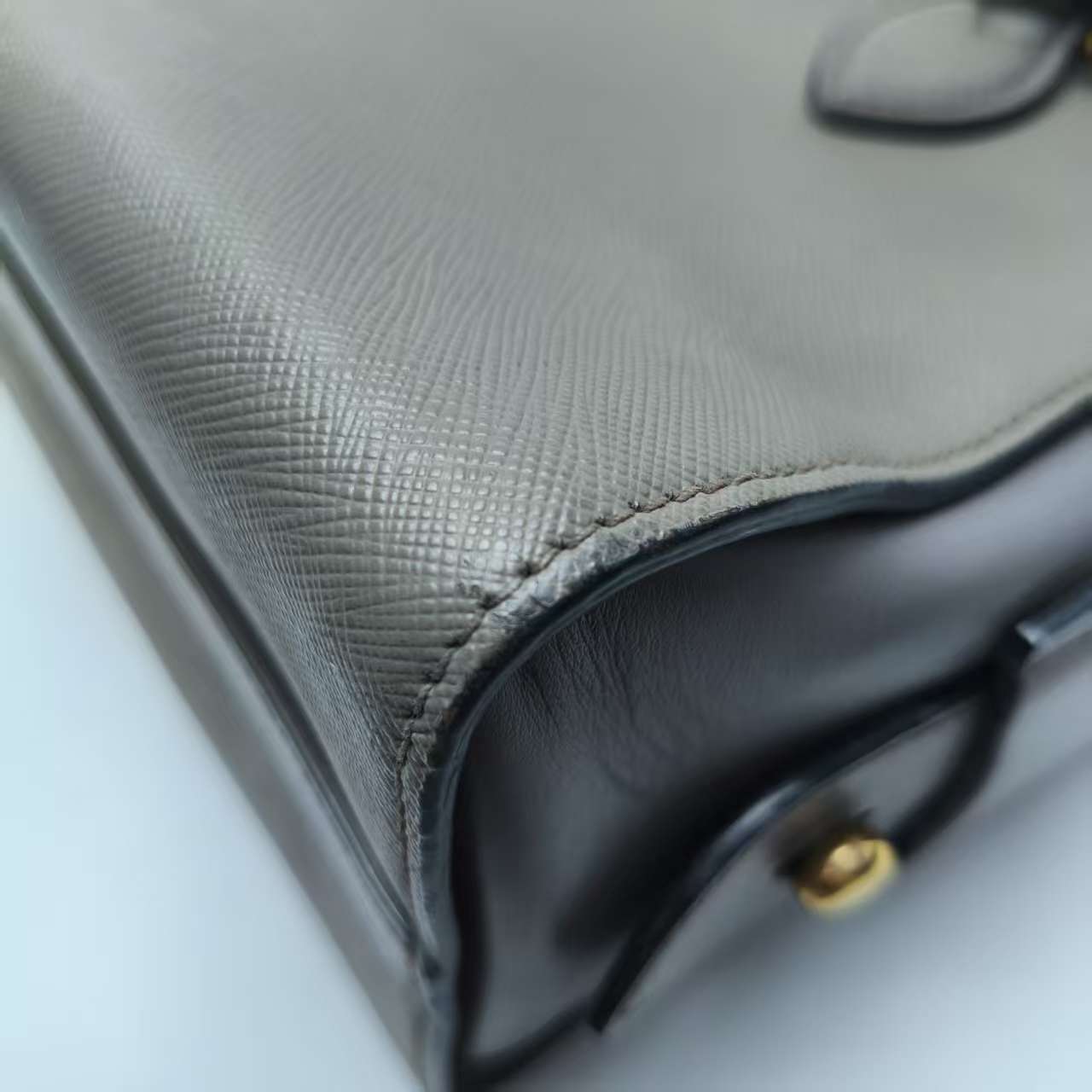 【*Shipped from: China*】PRADA Leather Handbag — view 7